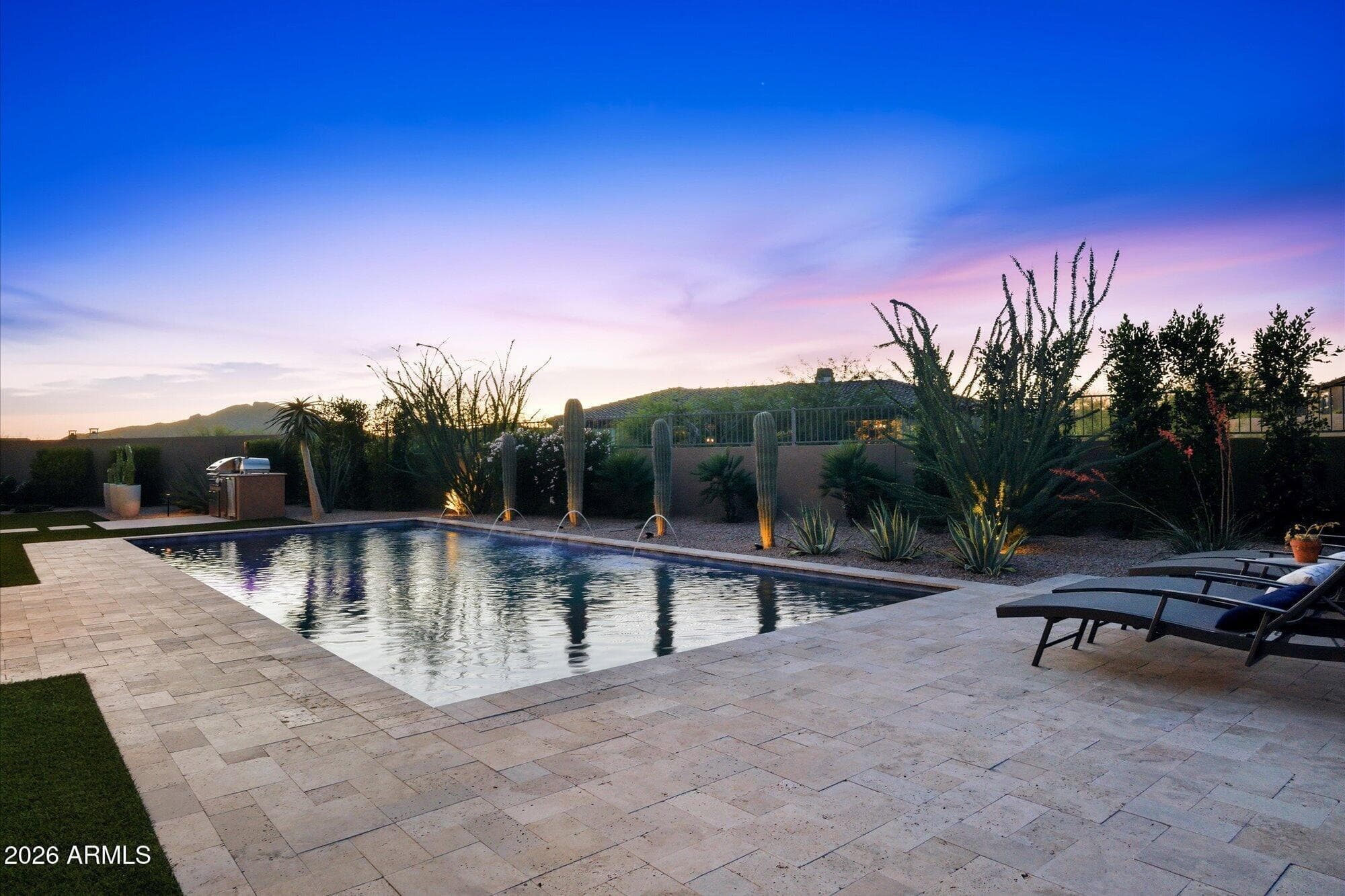 8512 E Eagle Claw Dr — photo 2