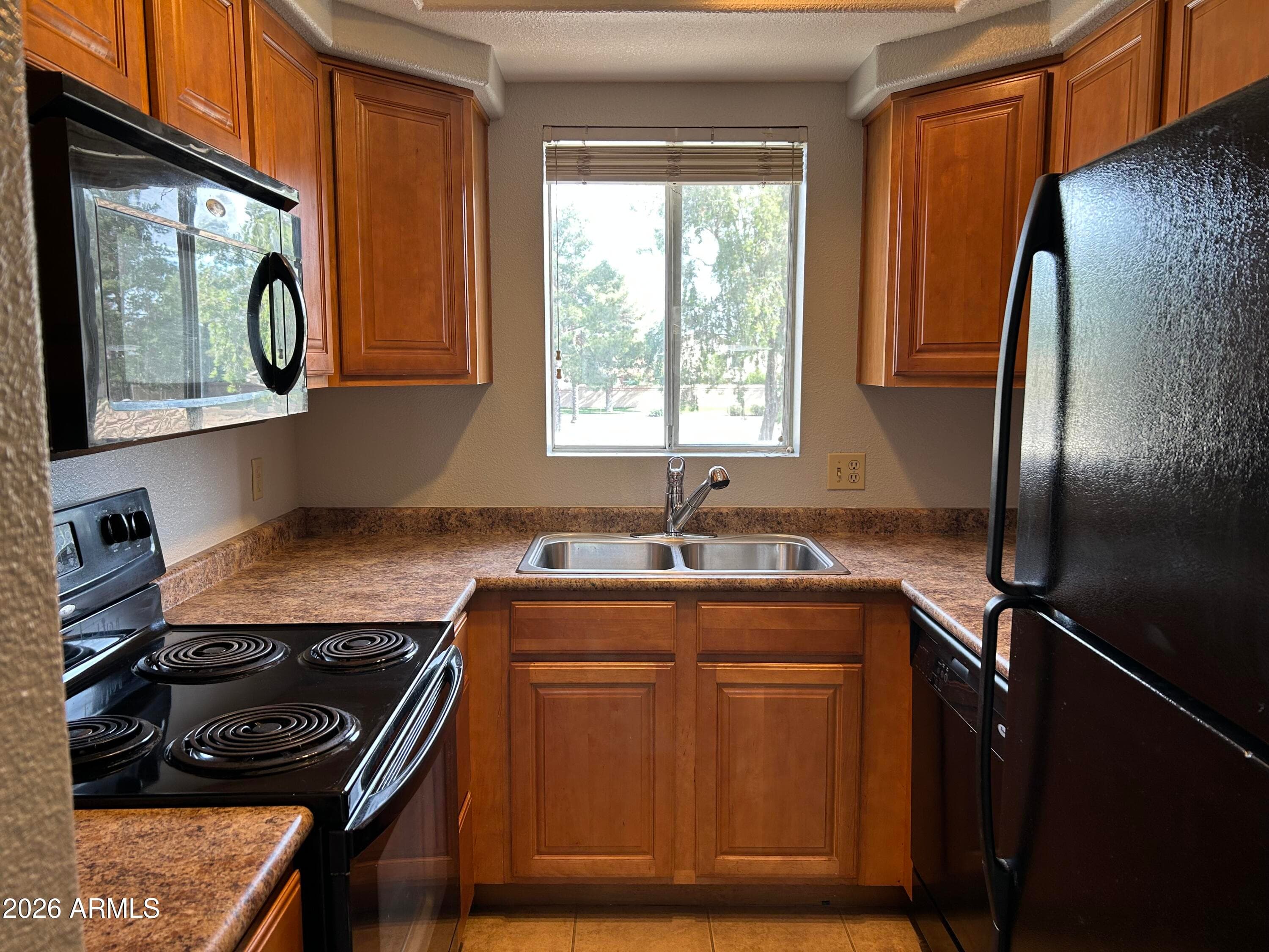 1825 W Ray Rd 2024 — photo 1