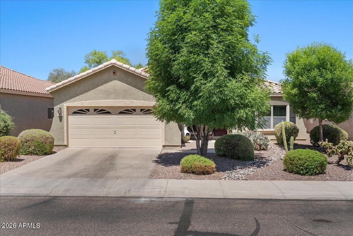 658 W Silver Reef Ct — photo 1