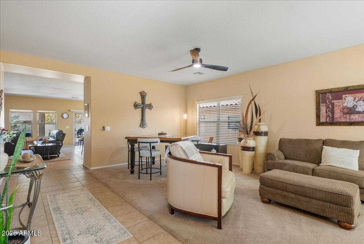 658 W Silver Reef Ct — photo 2
