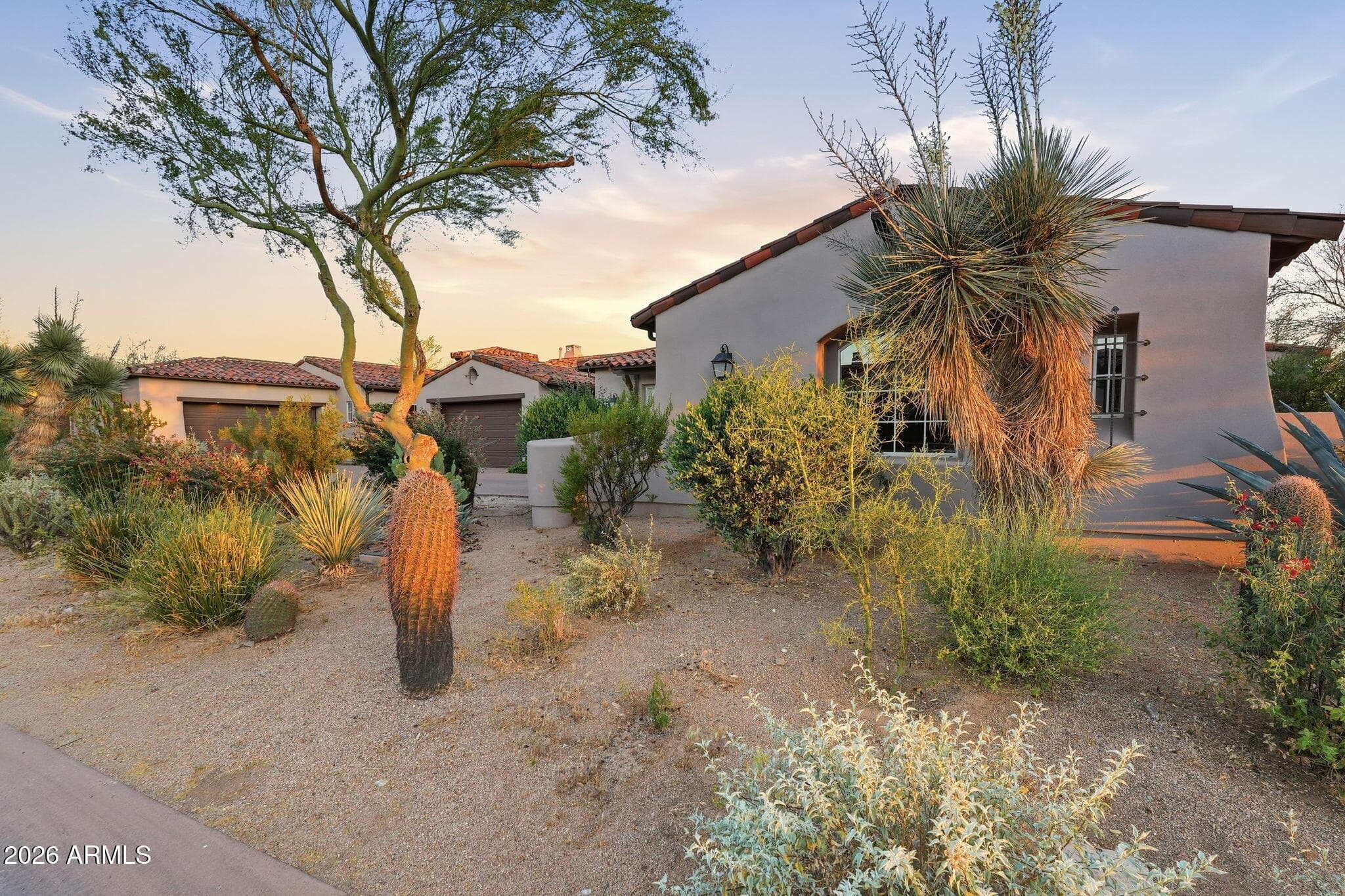 8917 E Mountain Spring Rd — photo 1