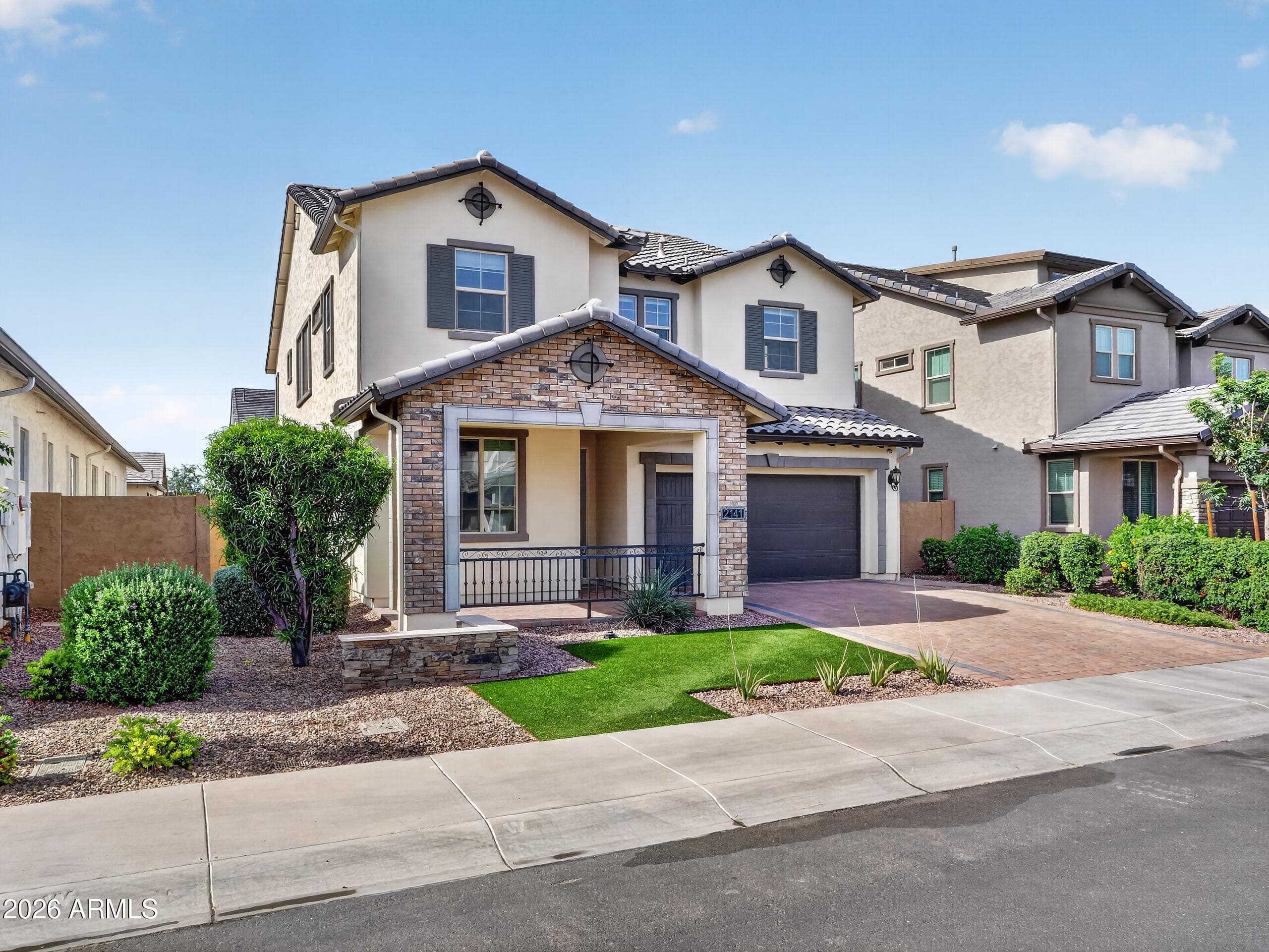 2141 E Flamingo Way — photo 2