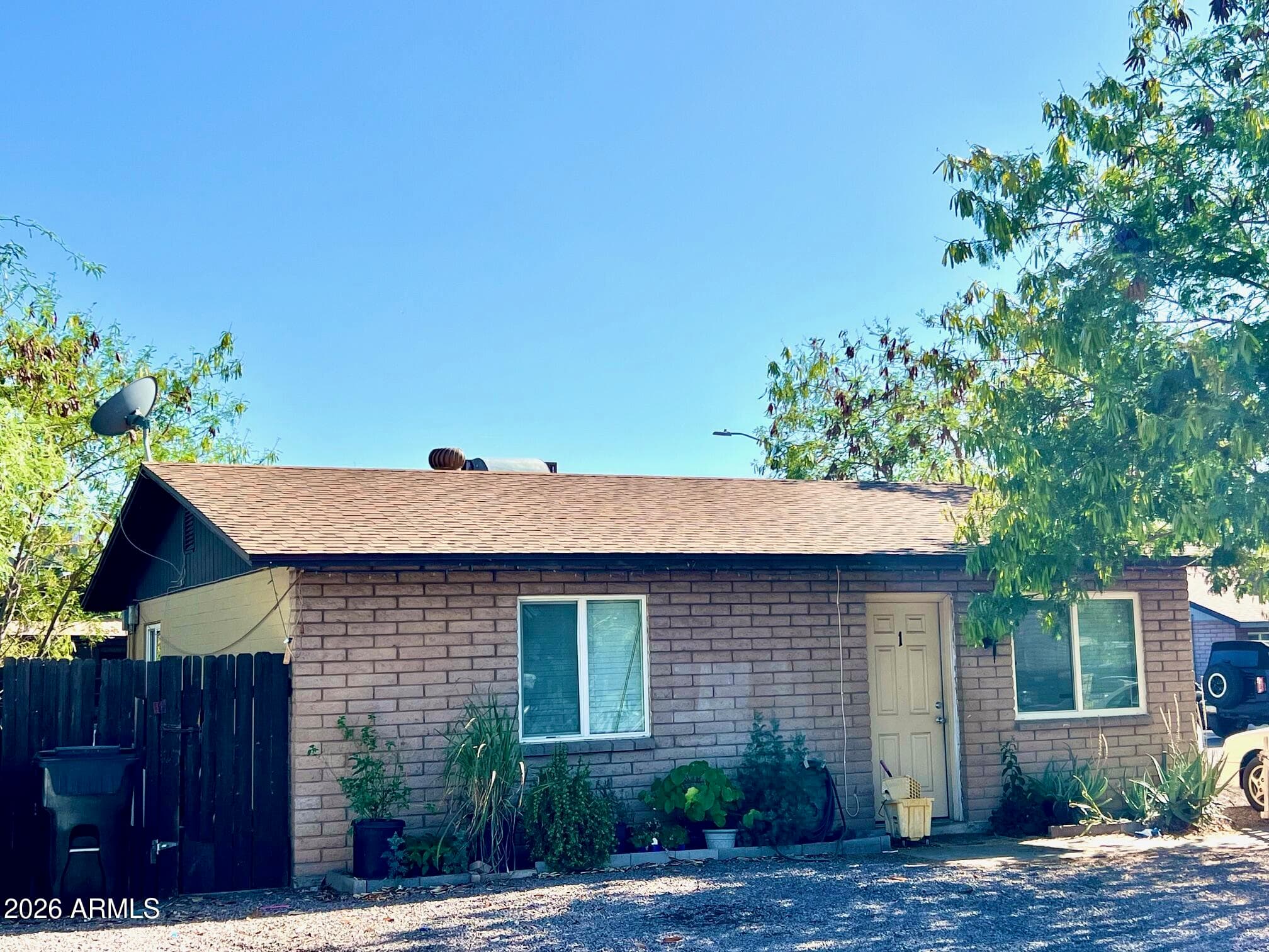 1615 W Desert Cove Ave — photo 3