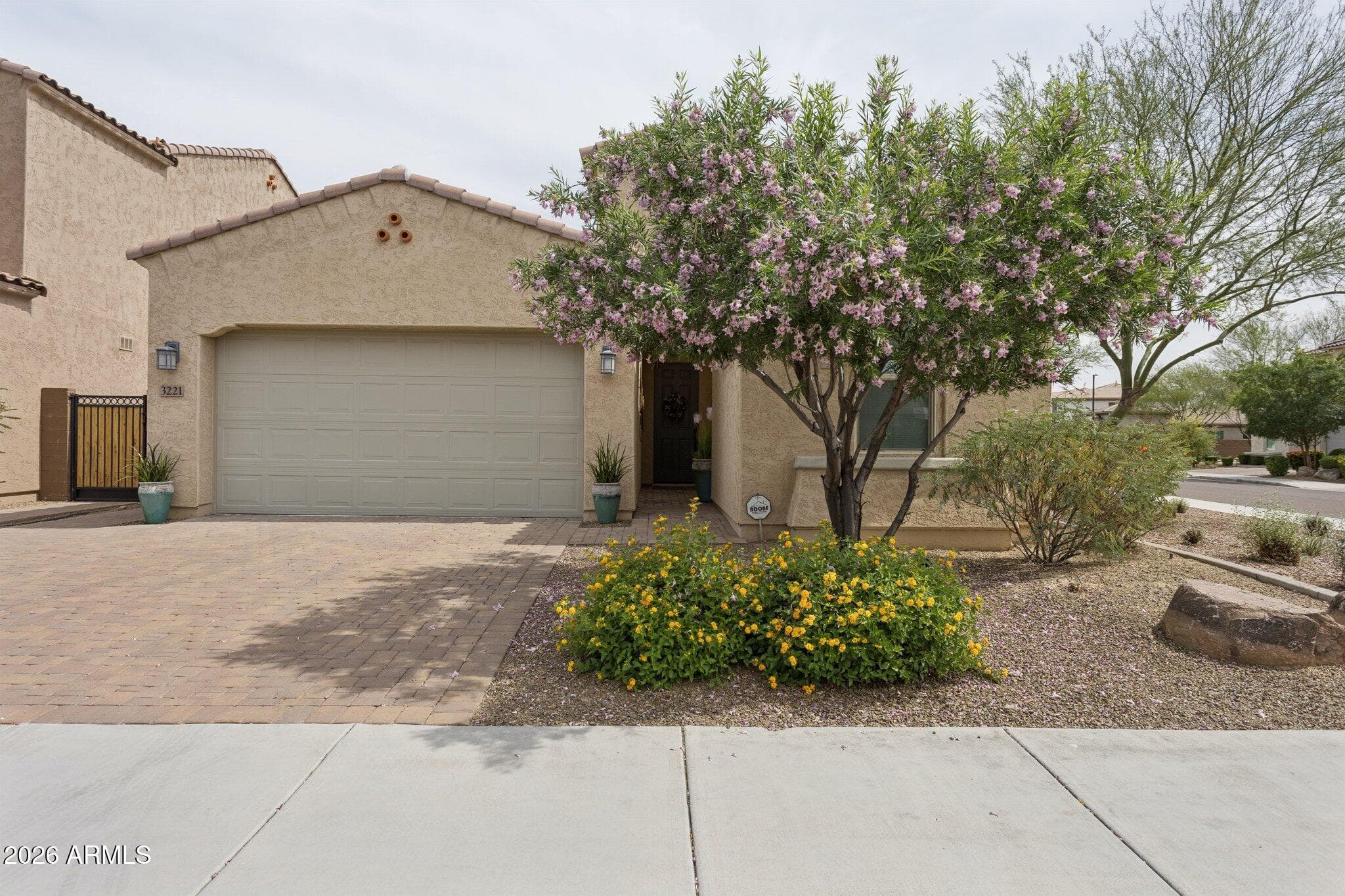 3221 E Los Gatos Dr — photo 1