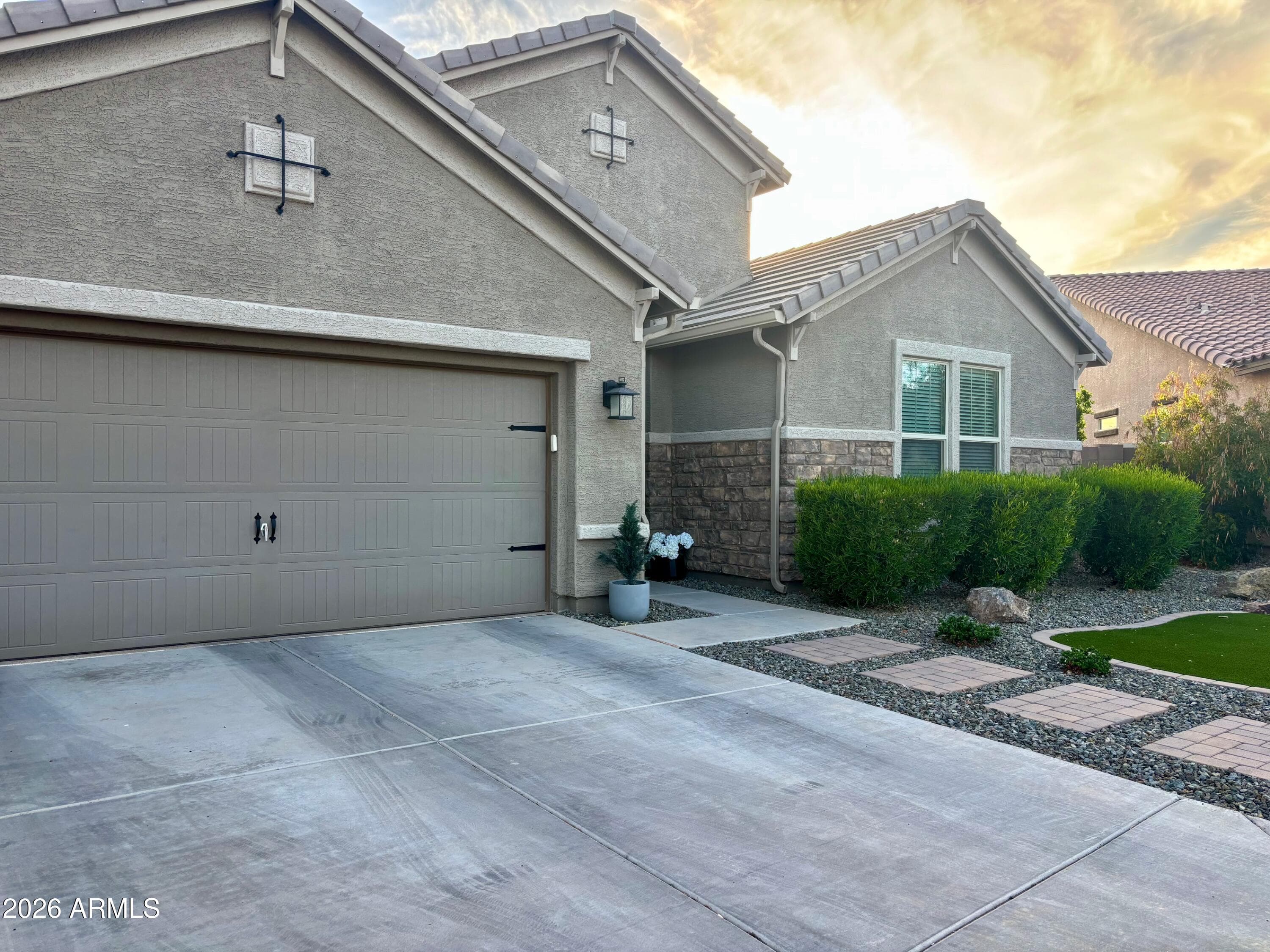 18861 W SAN JUAN AVE - Photo 2