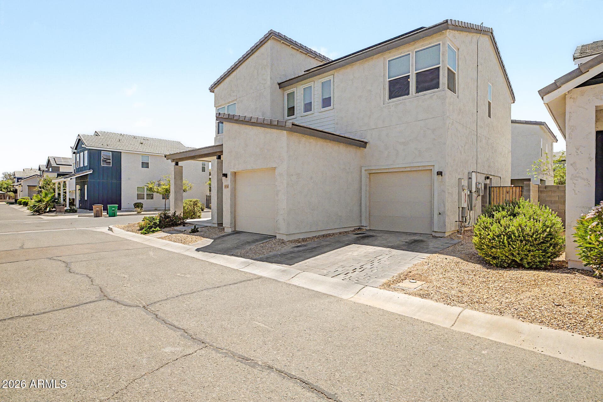 15734 W Polk St — photo 2