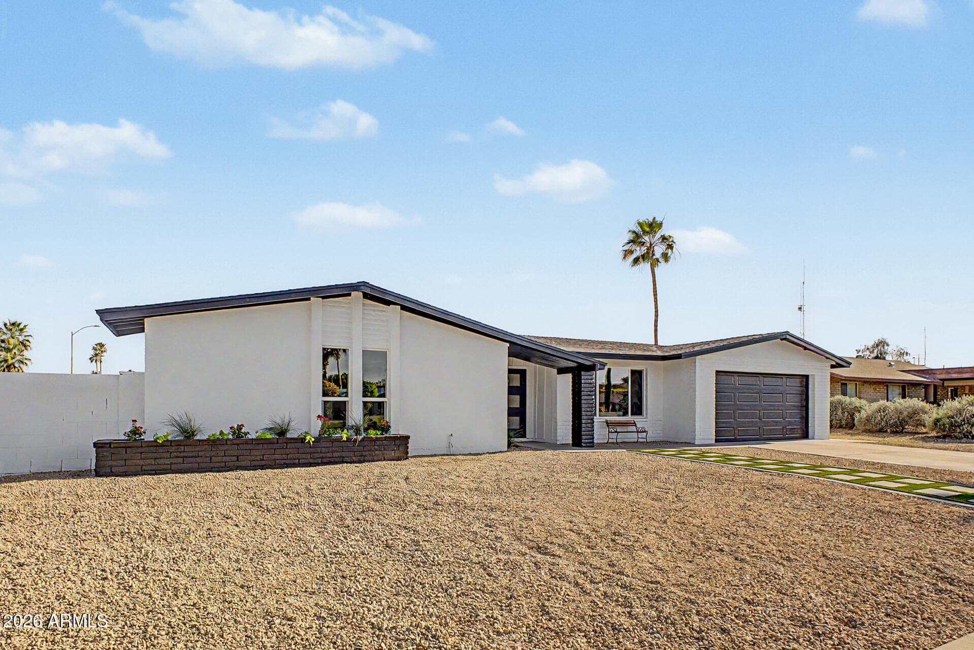 3235 E Larkspur Dr — photo 2