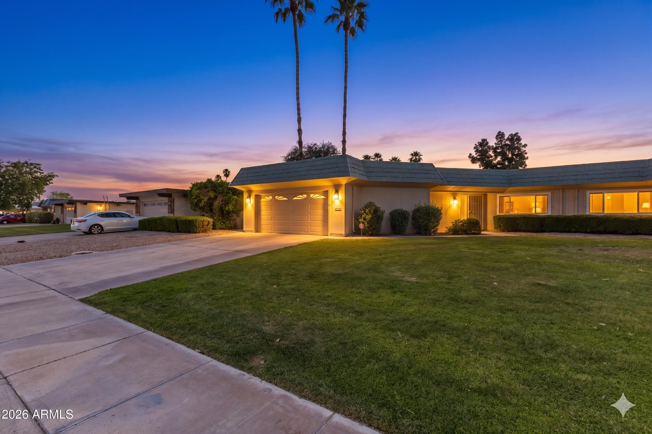 10634 W Hutton Dr — photo 2