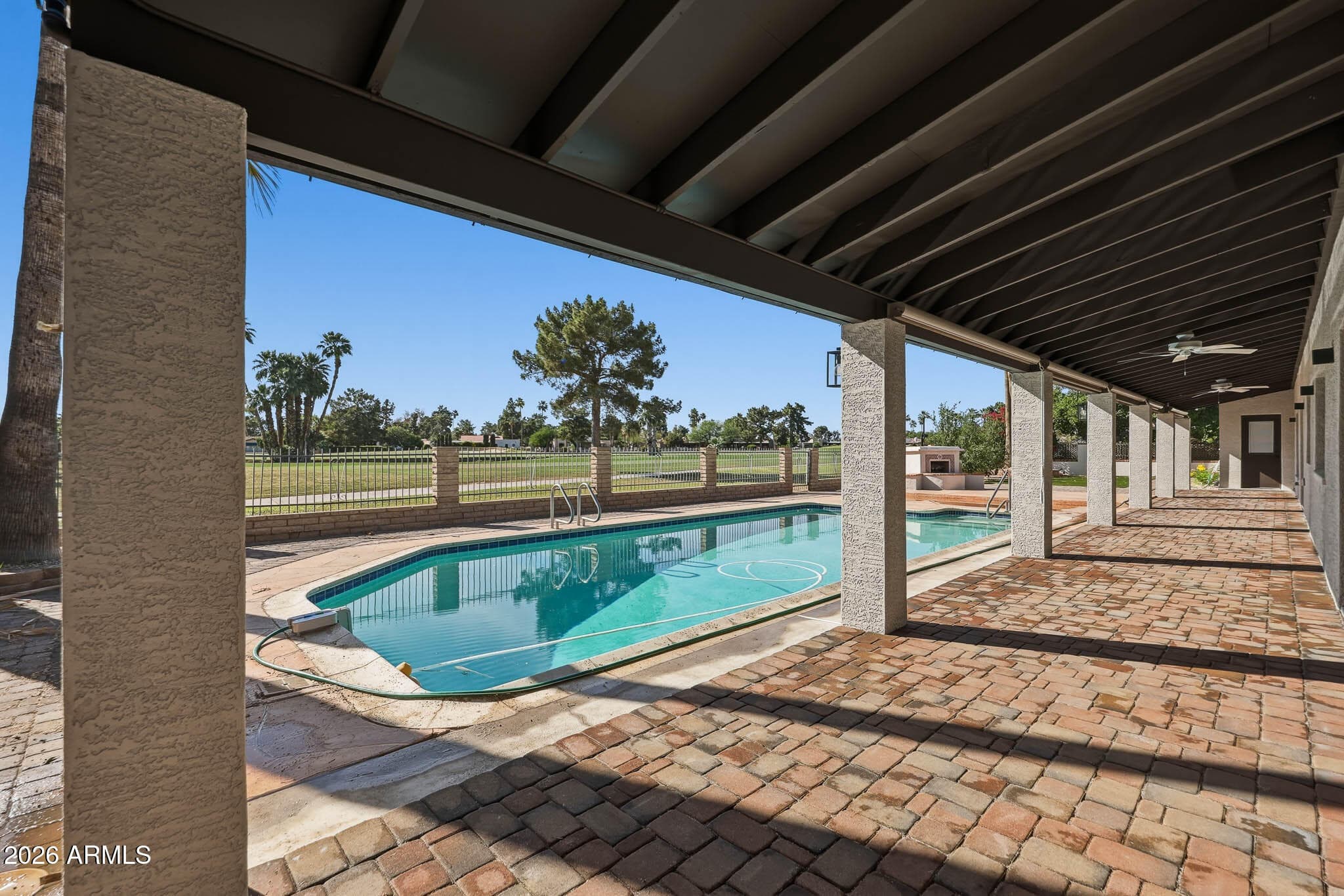 1124 N Villa Nueva Dr — photo 2