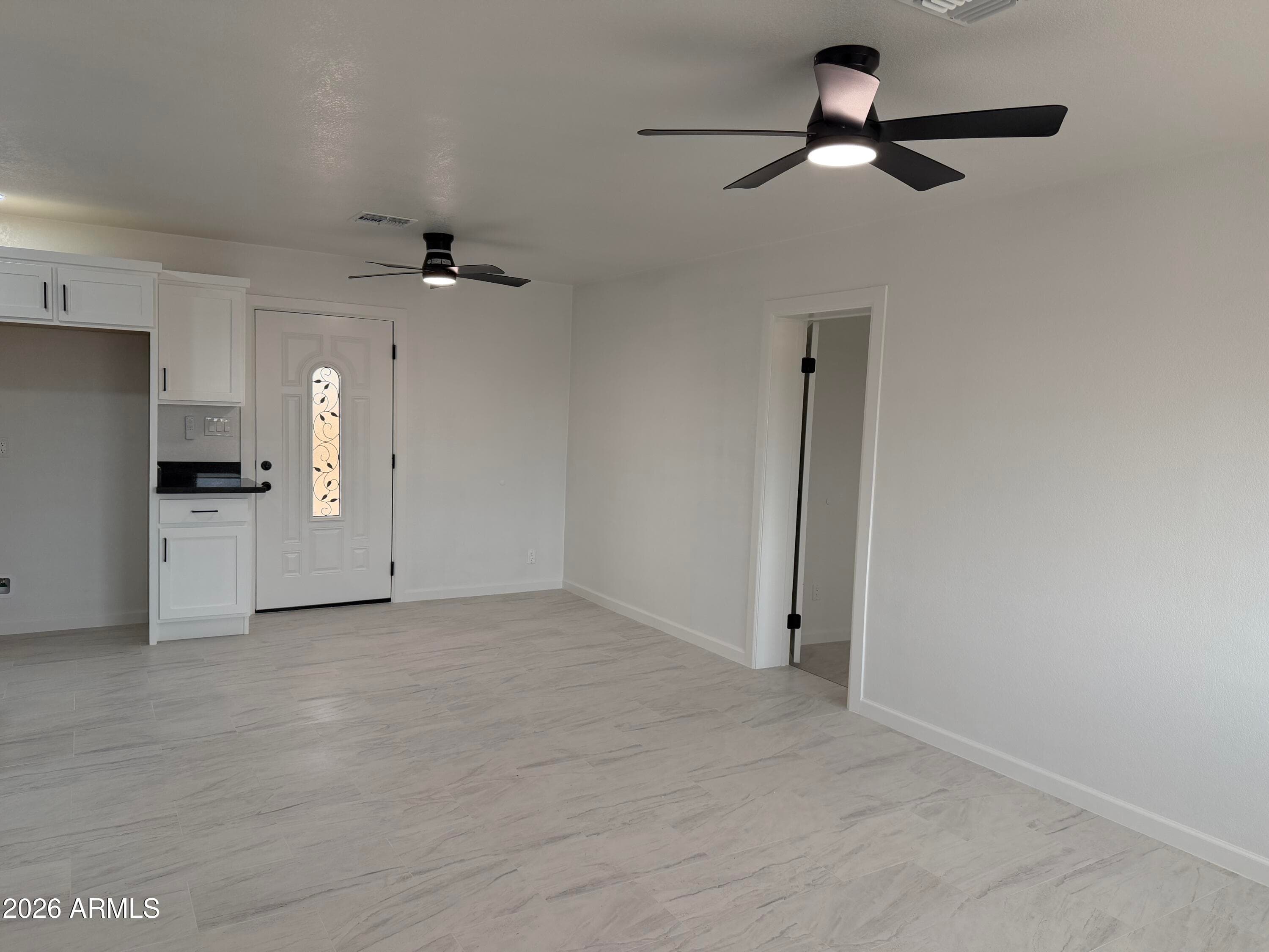 1527 W Grovers Ave — photo 2