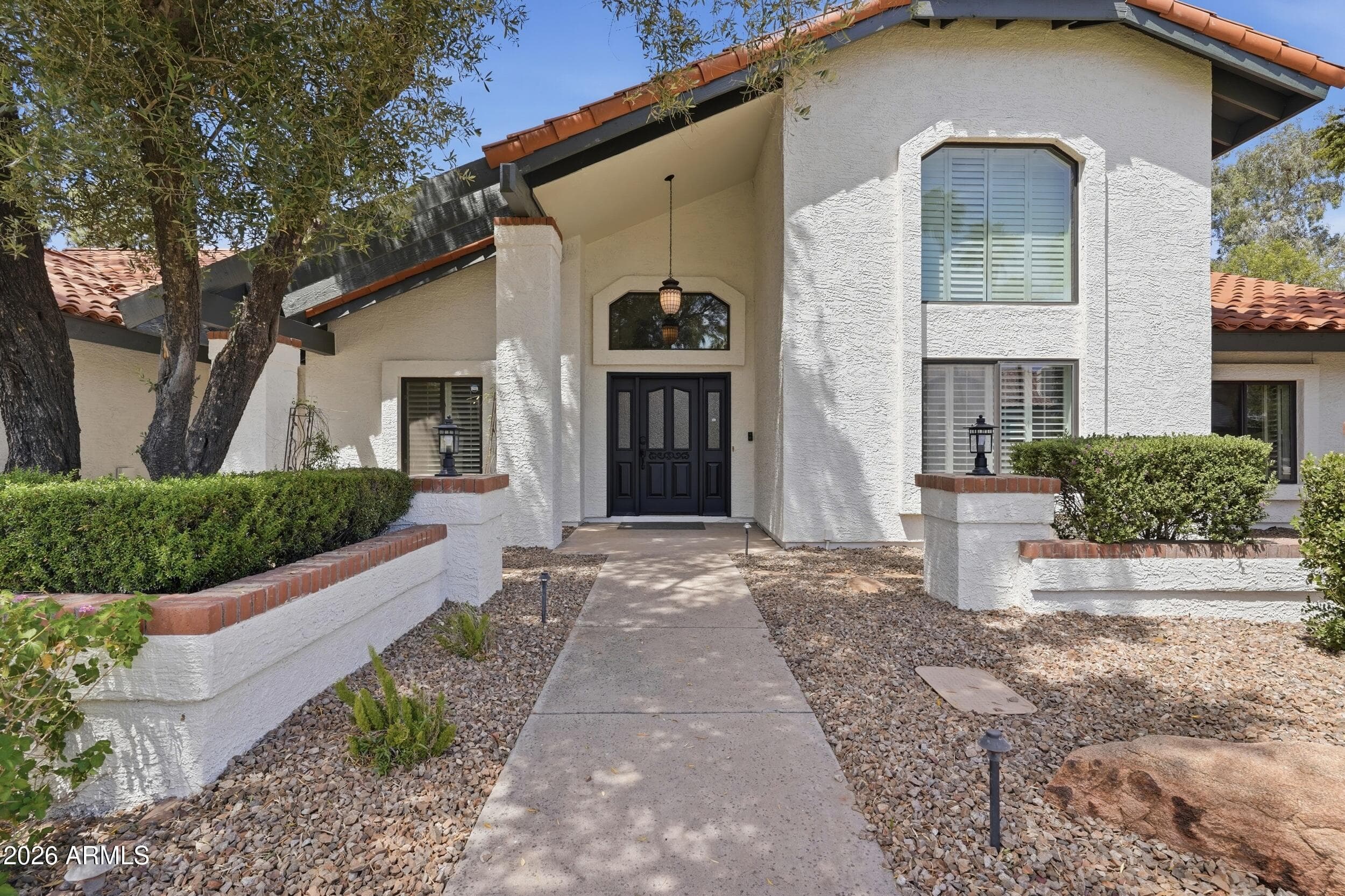 10508 N 97th St — photo 2