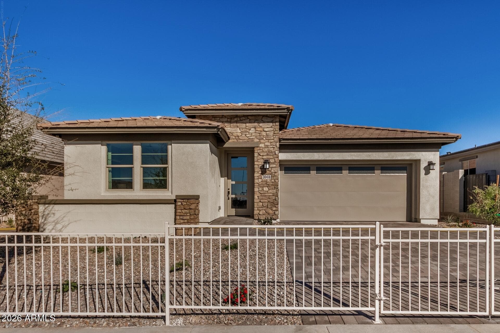 30418 W Nightshade Dr — photo 2