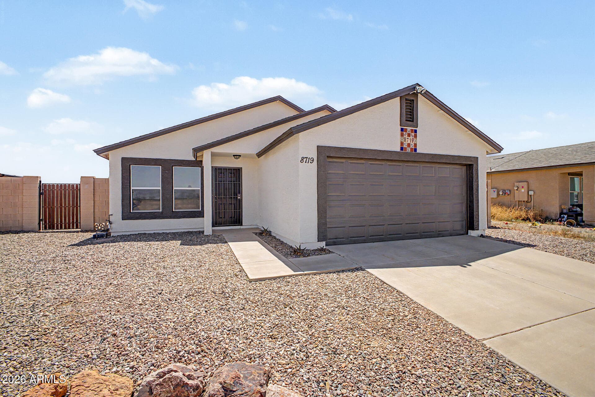 8719 W MAGNUM DR - Photo 2