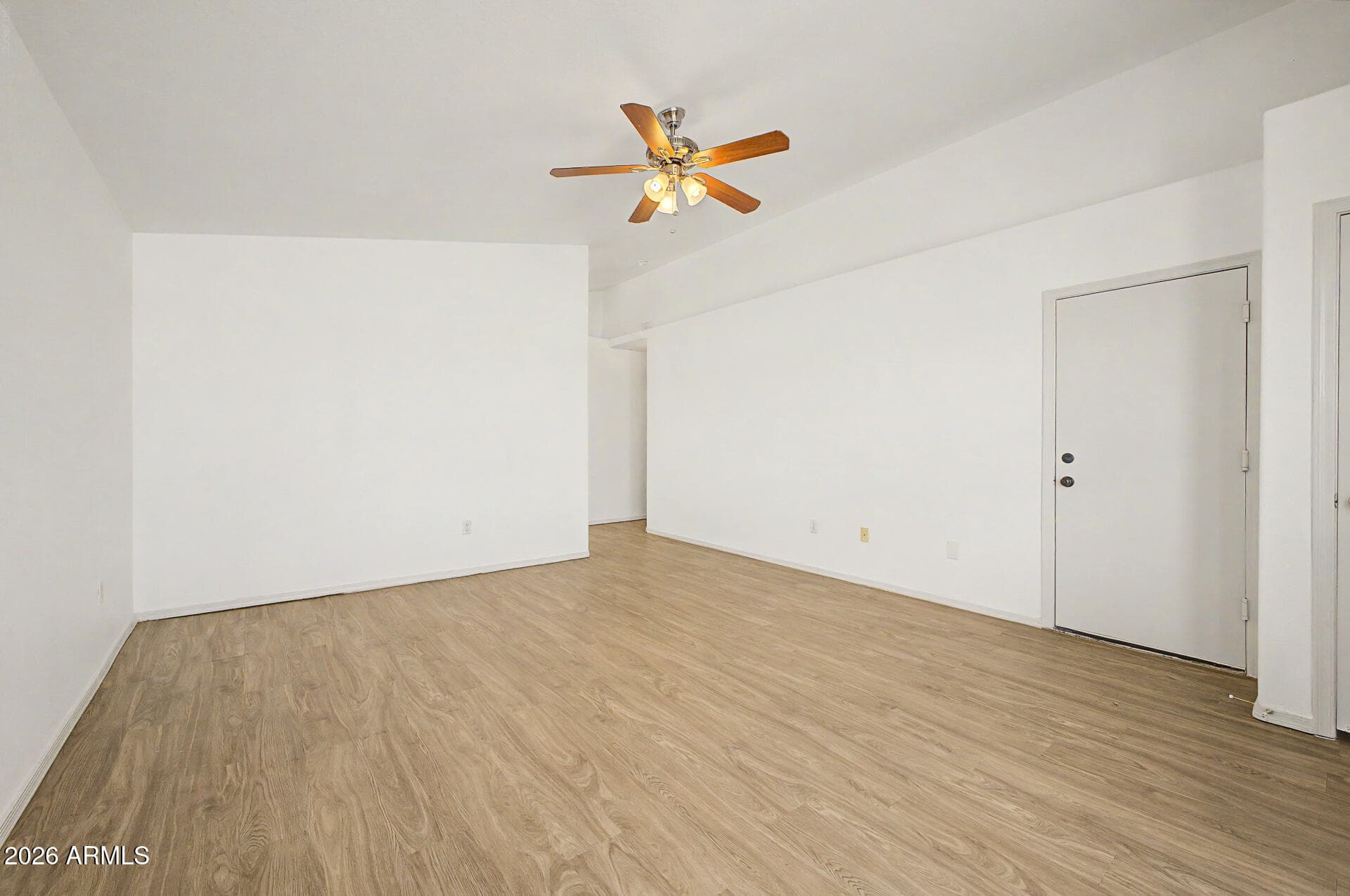 8719 W MAGNUM DR - Photo 5