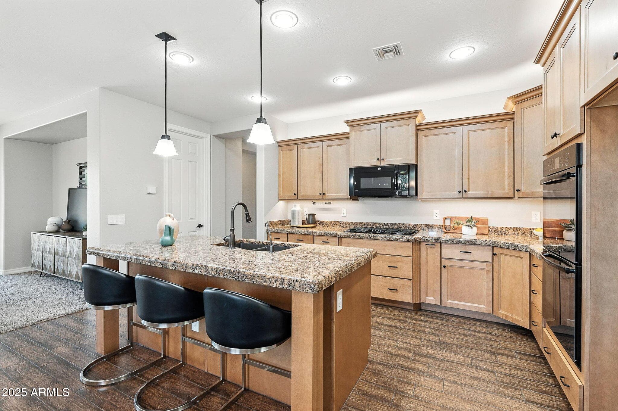 65 W Cucumber Tree Ave — photo 2