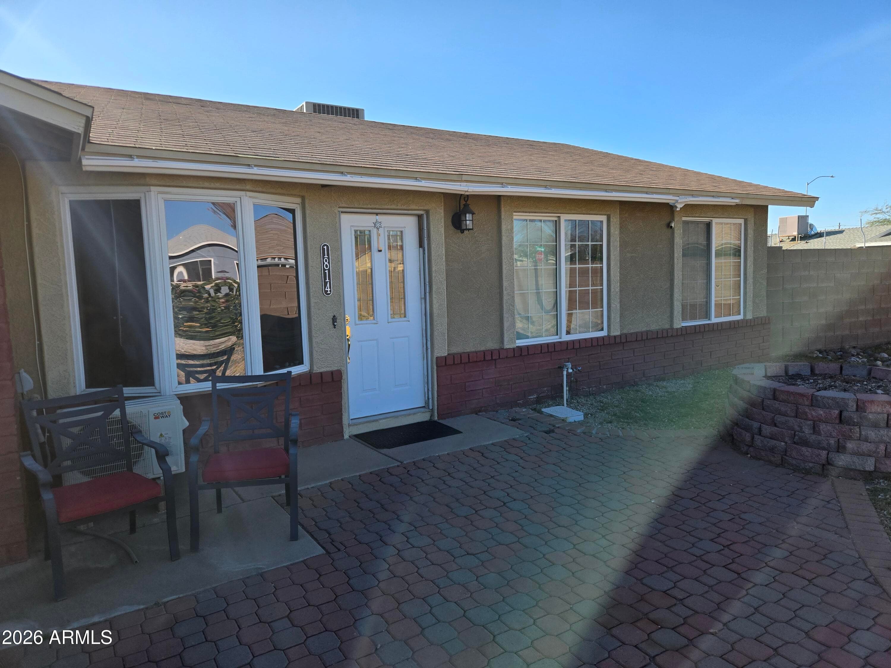 1814 N Edgewater Circle — photo 2