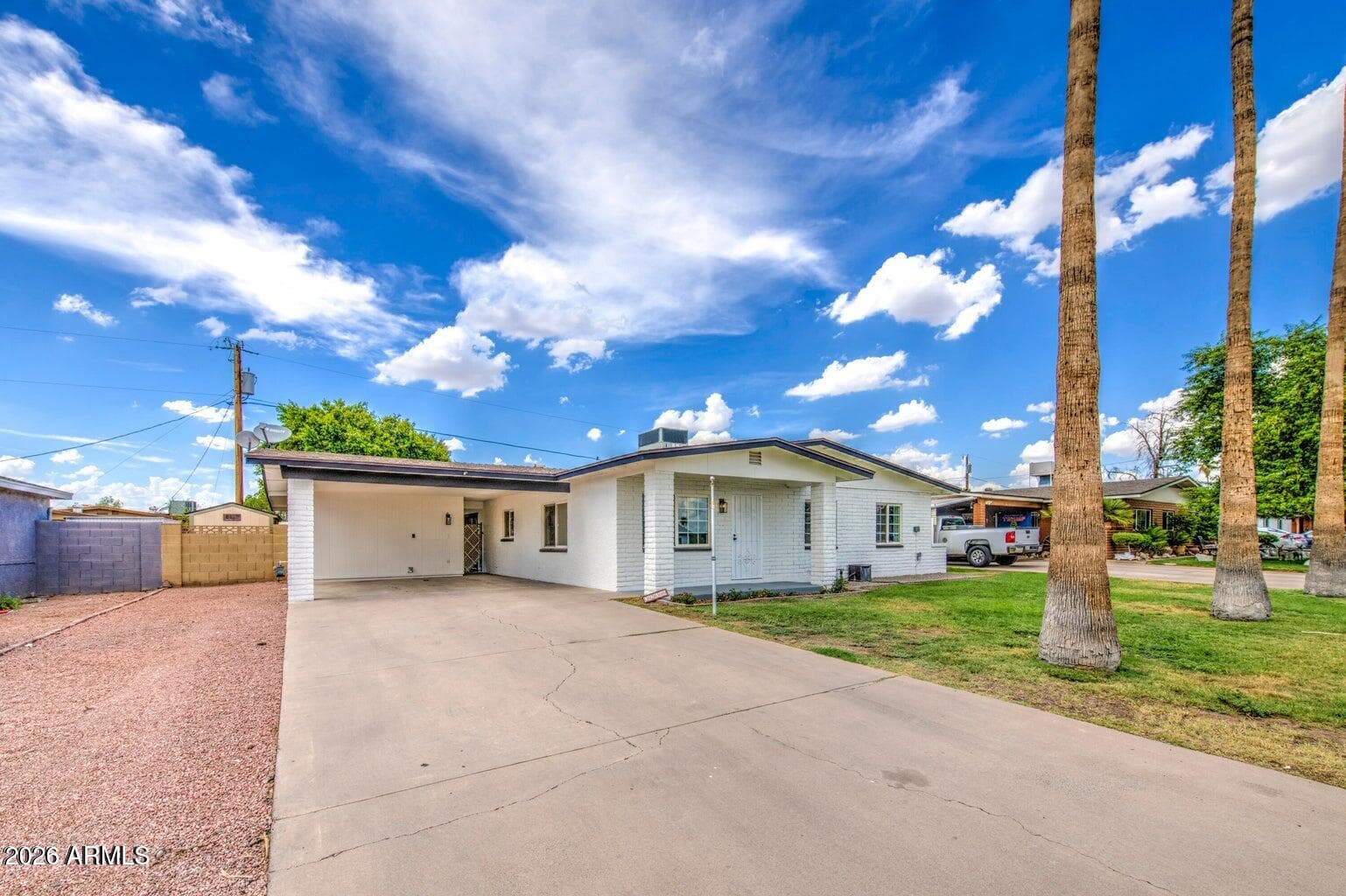 3238 W Altadena Ave — photo 2