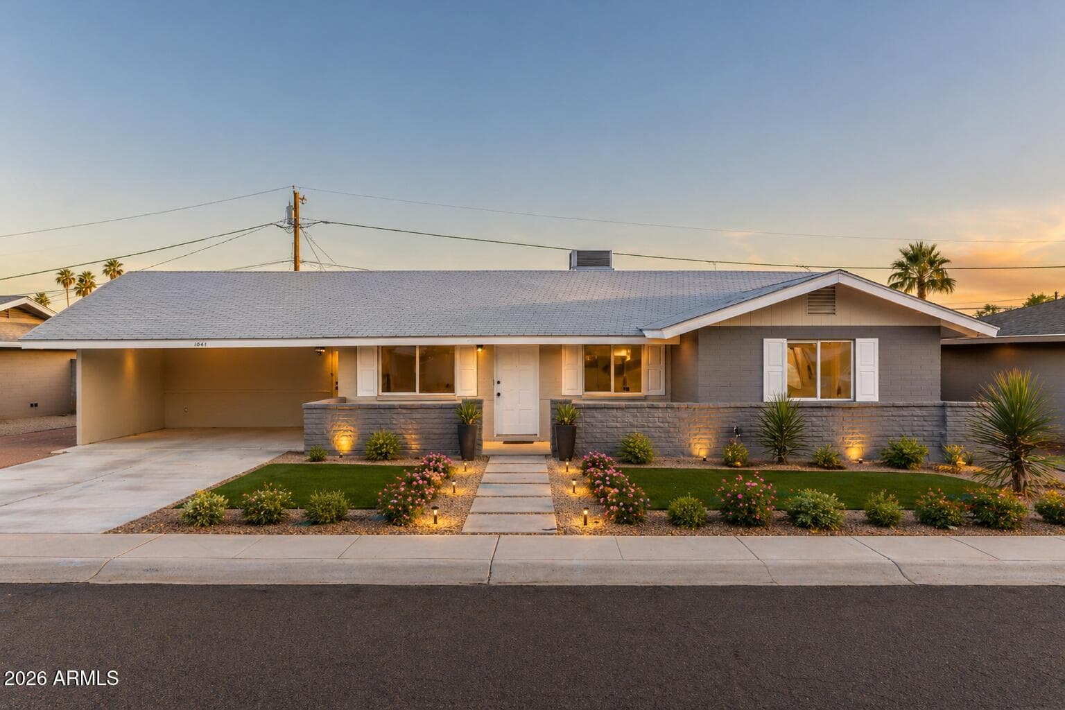 1041 E Fairmont Dr — photo 1