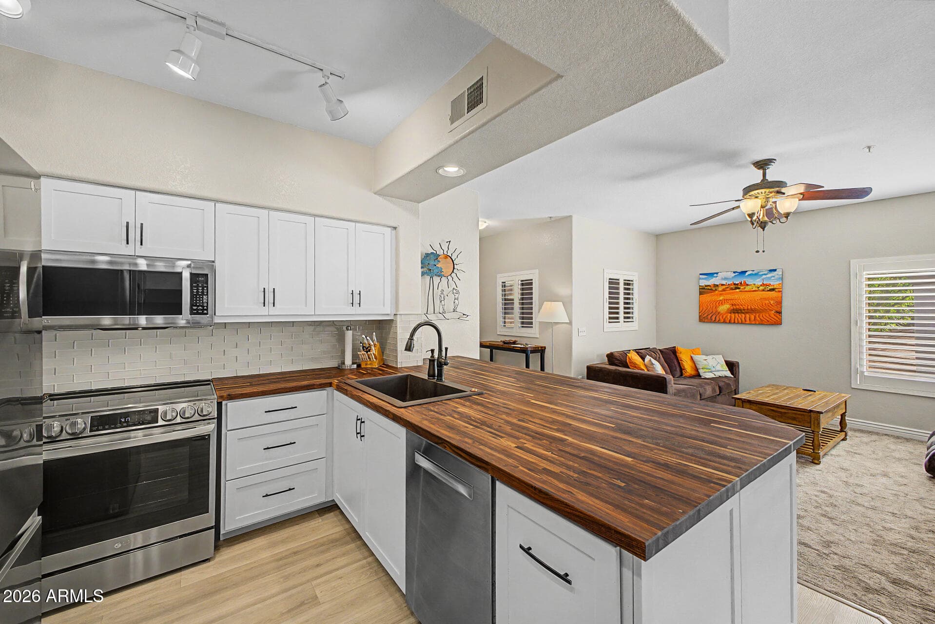 7401 W Arrowhead Clubhouse Dr 2068 — photo 1