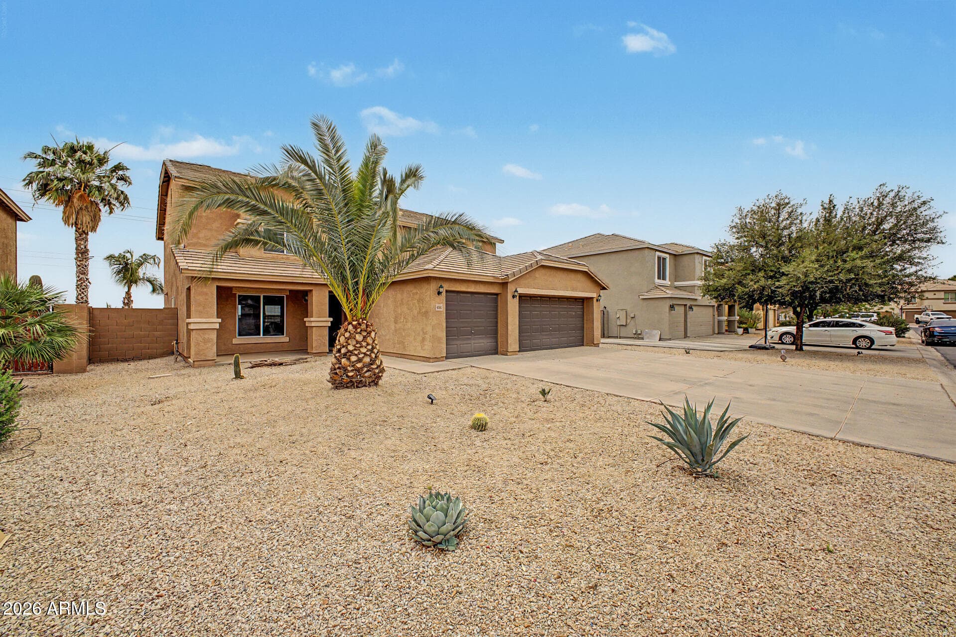 4381 E Silverbell Rd — photo 2