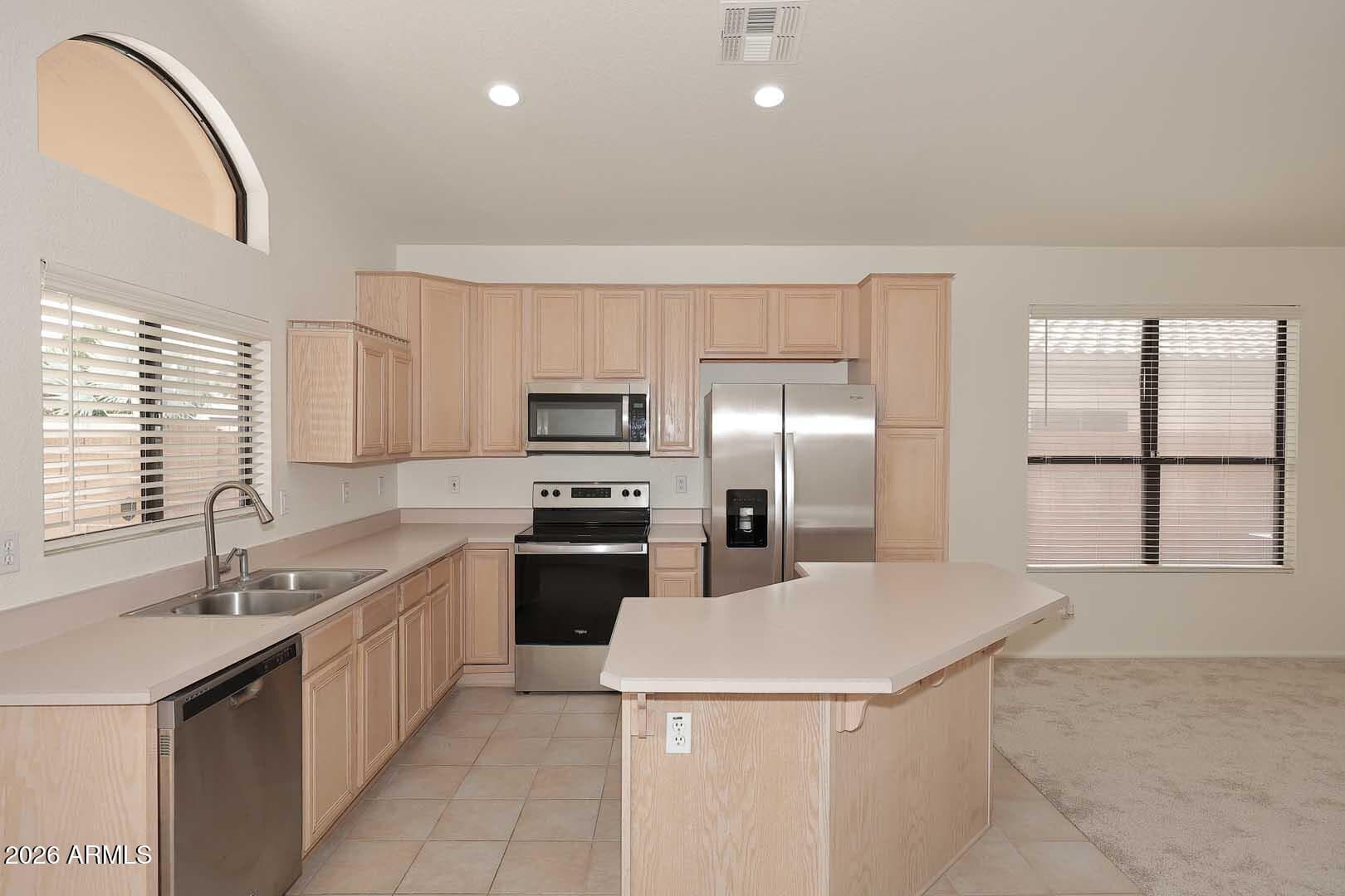 257 E Ashurst Dr — photo 2