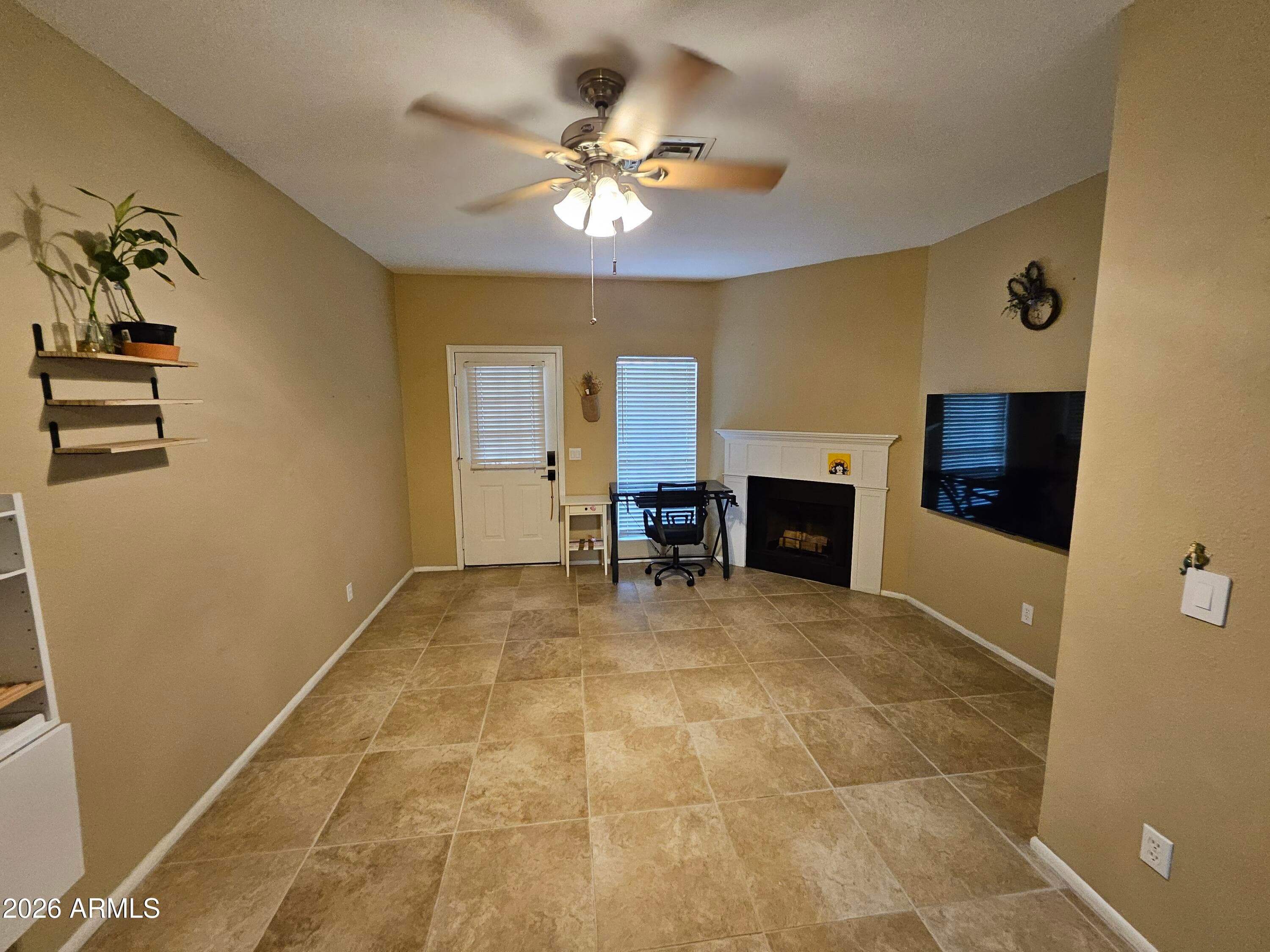 1601 N Saba St 248 — photo 2
