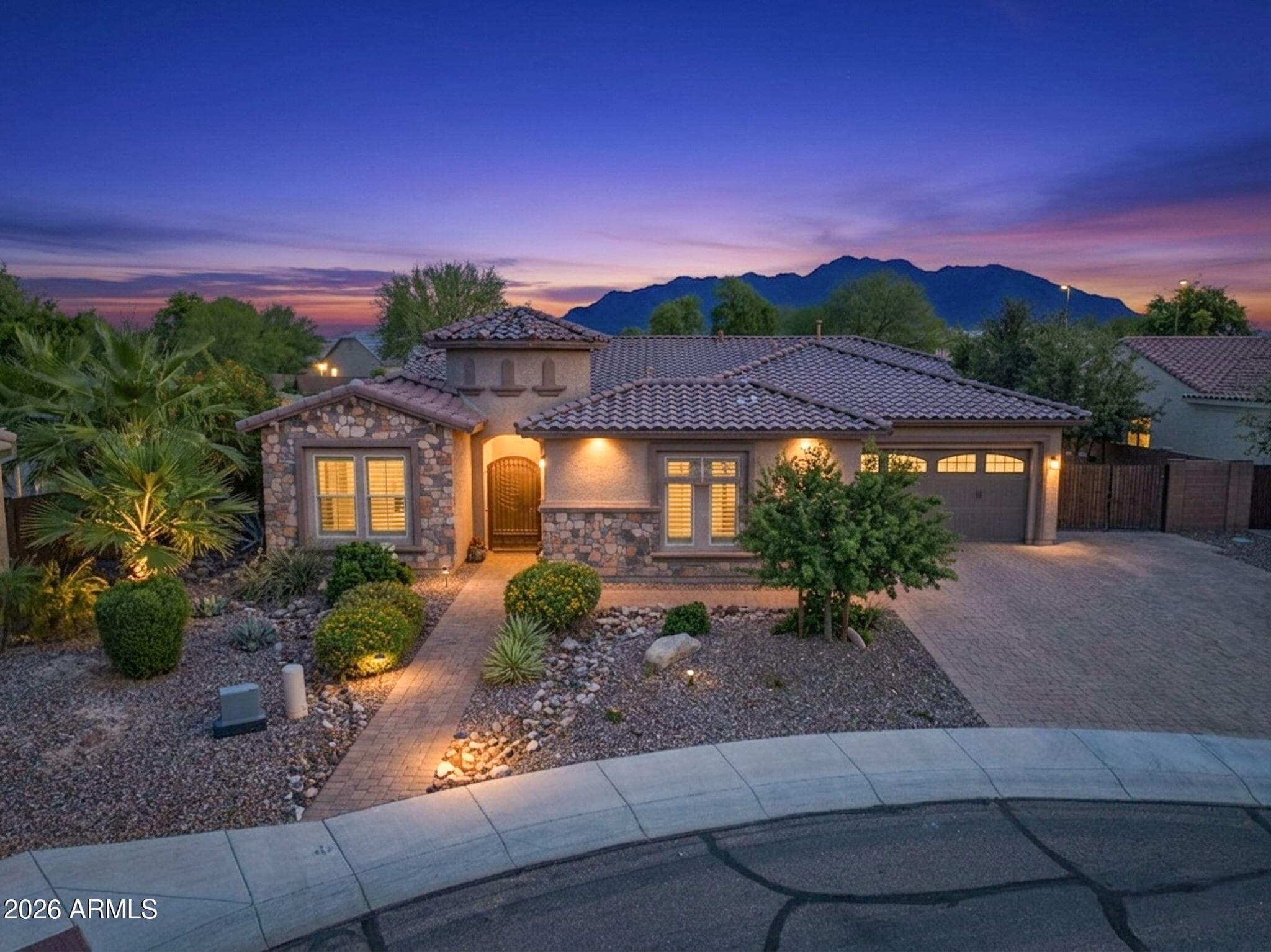 7827 S Sequoia Dr — photo 1