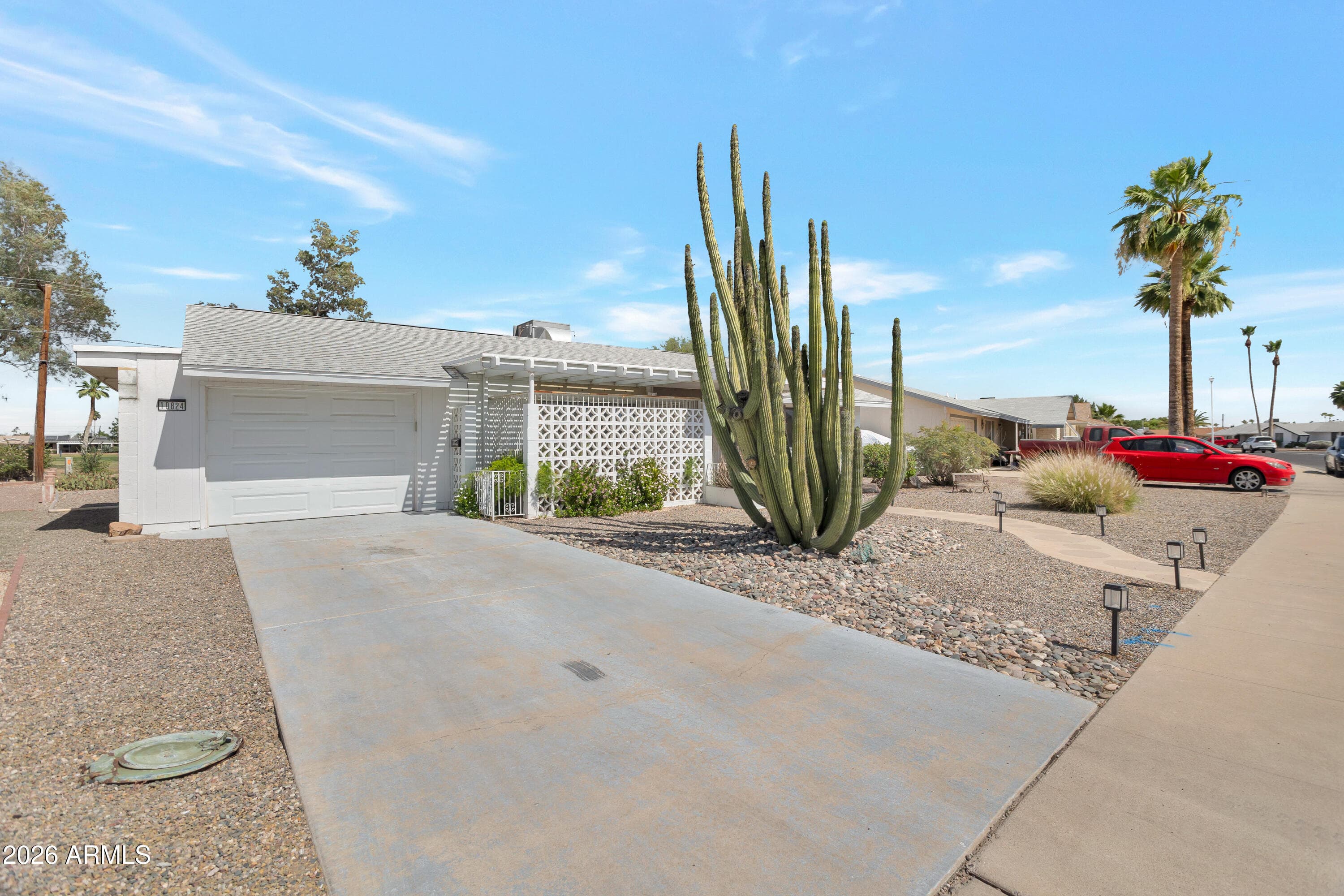 10824 W Crosby Dr — photo 2
