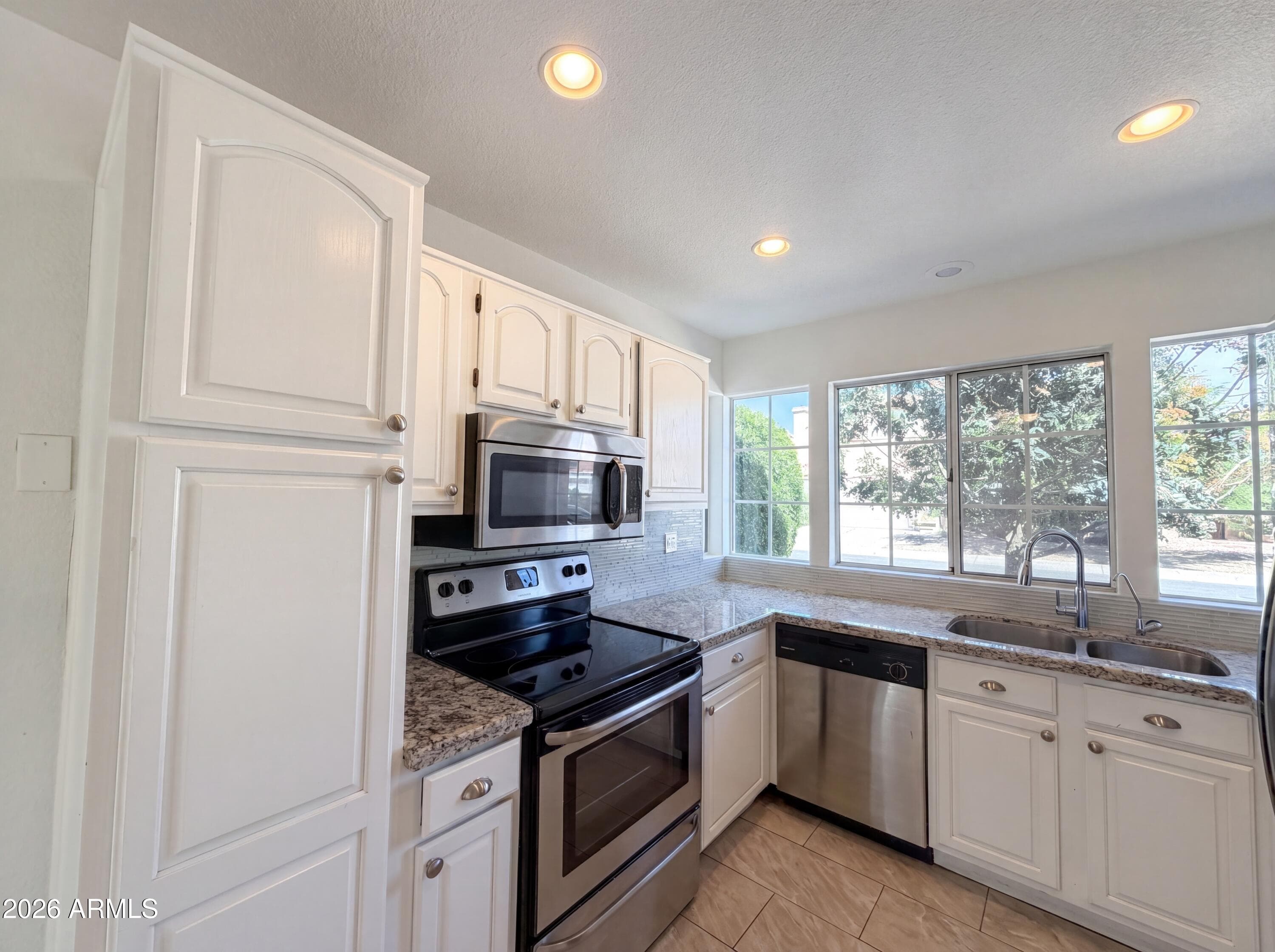 1114 S Tiago Dr — photo 2