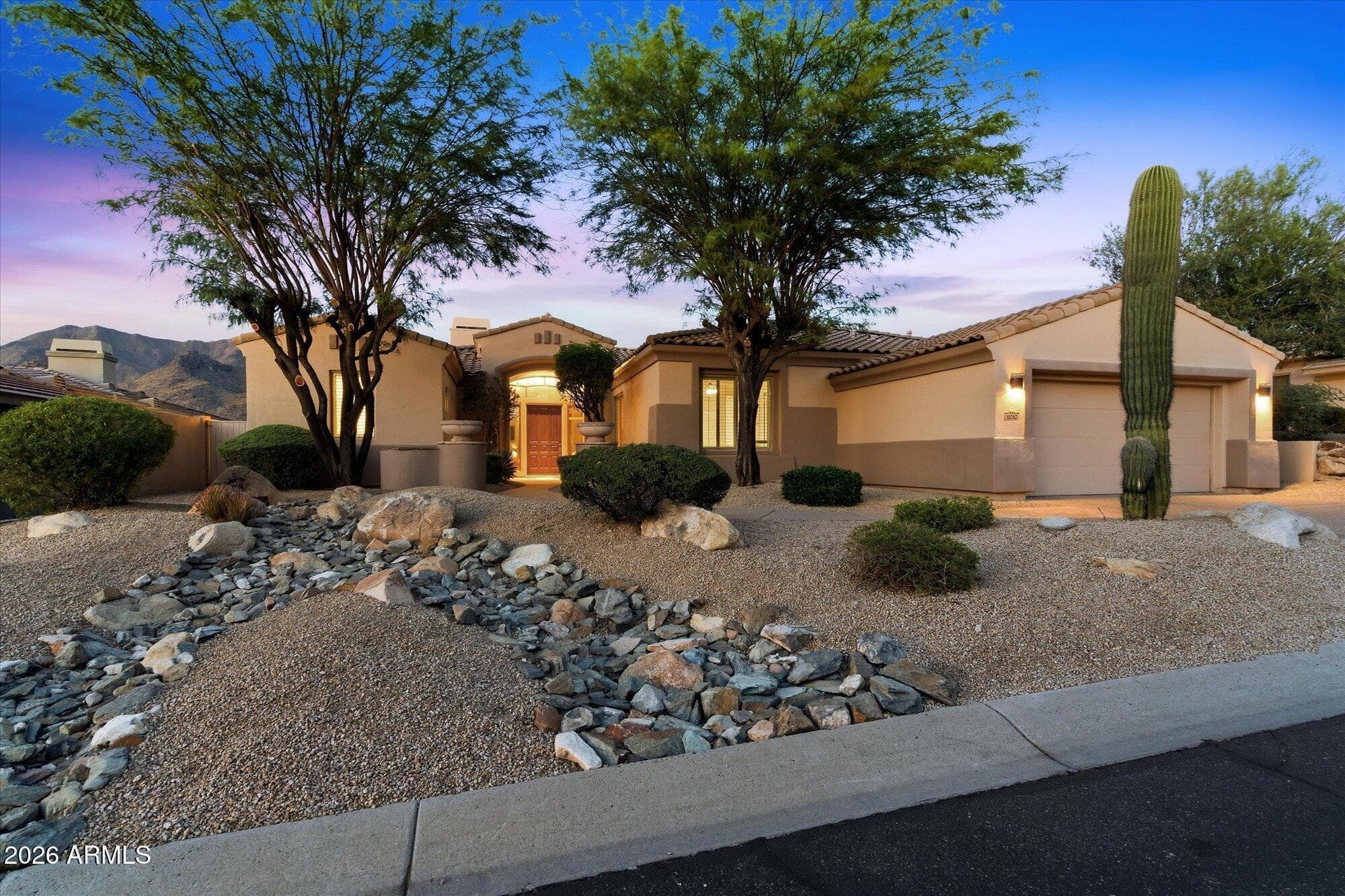 11050 E Beck Ln — photo 2
