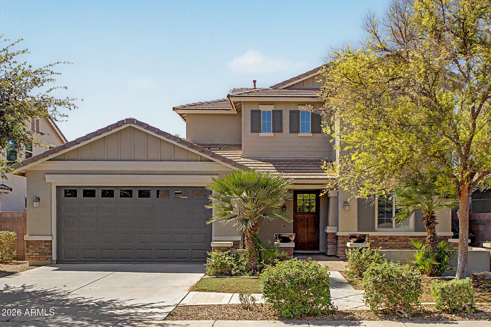 2559 E Penedes Dr — photo 2