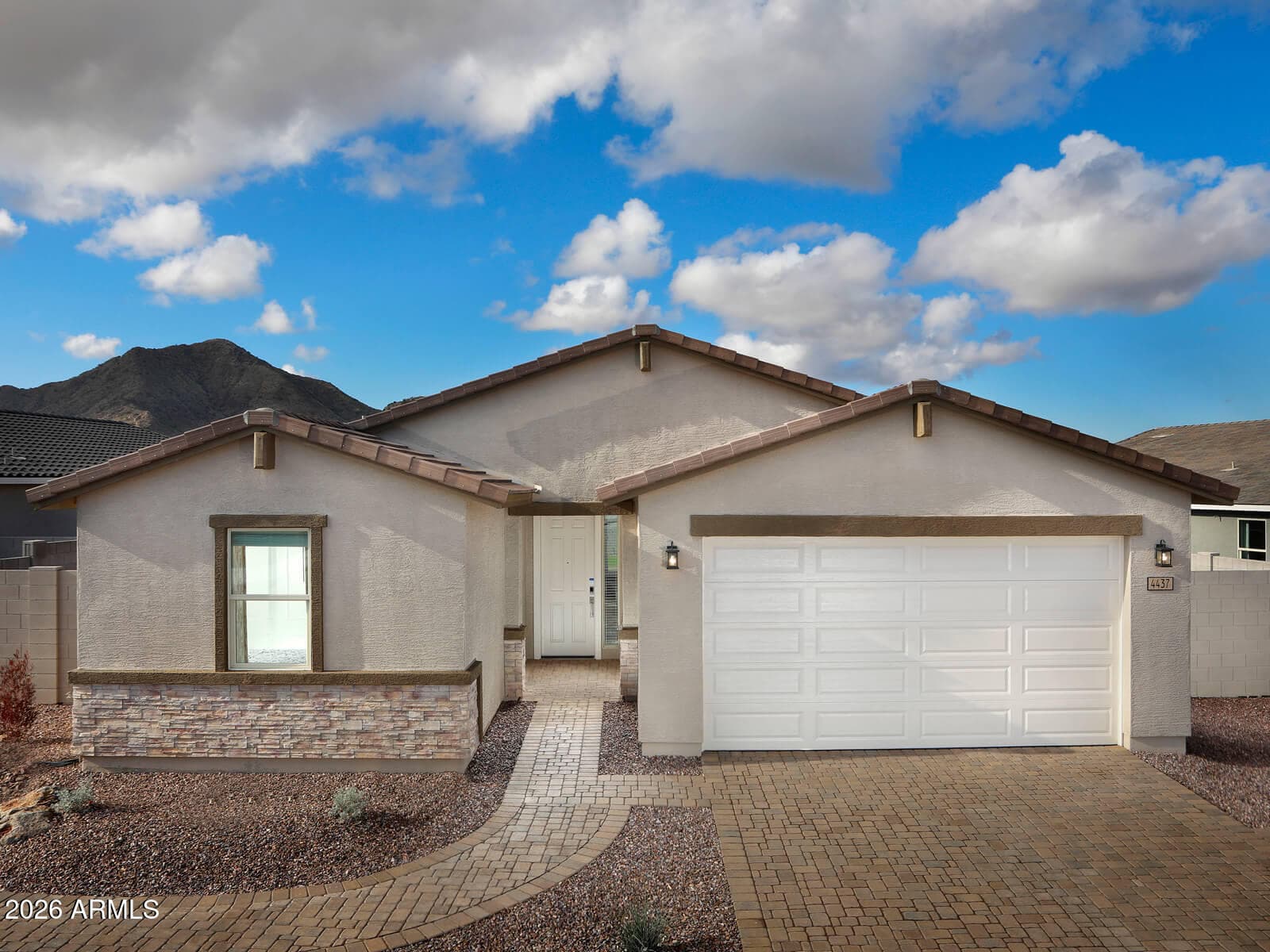 4437 W Hunter Trail — photo 1