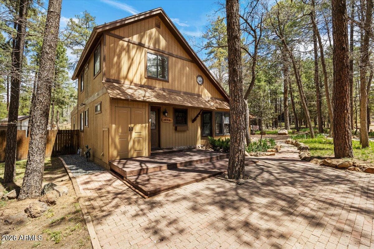 1204 FLORES DR - Photo 4