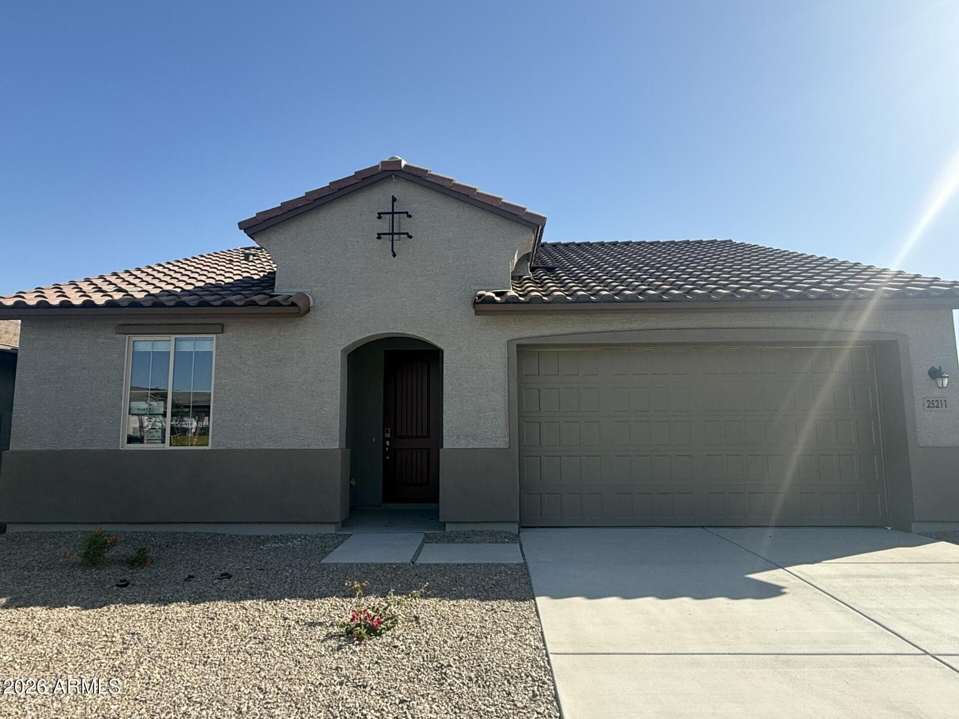 25211 W La Salle St — photo 1