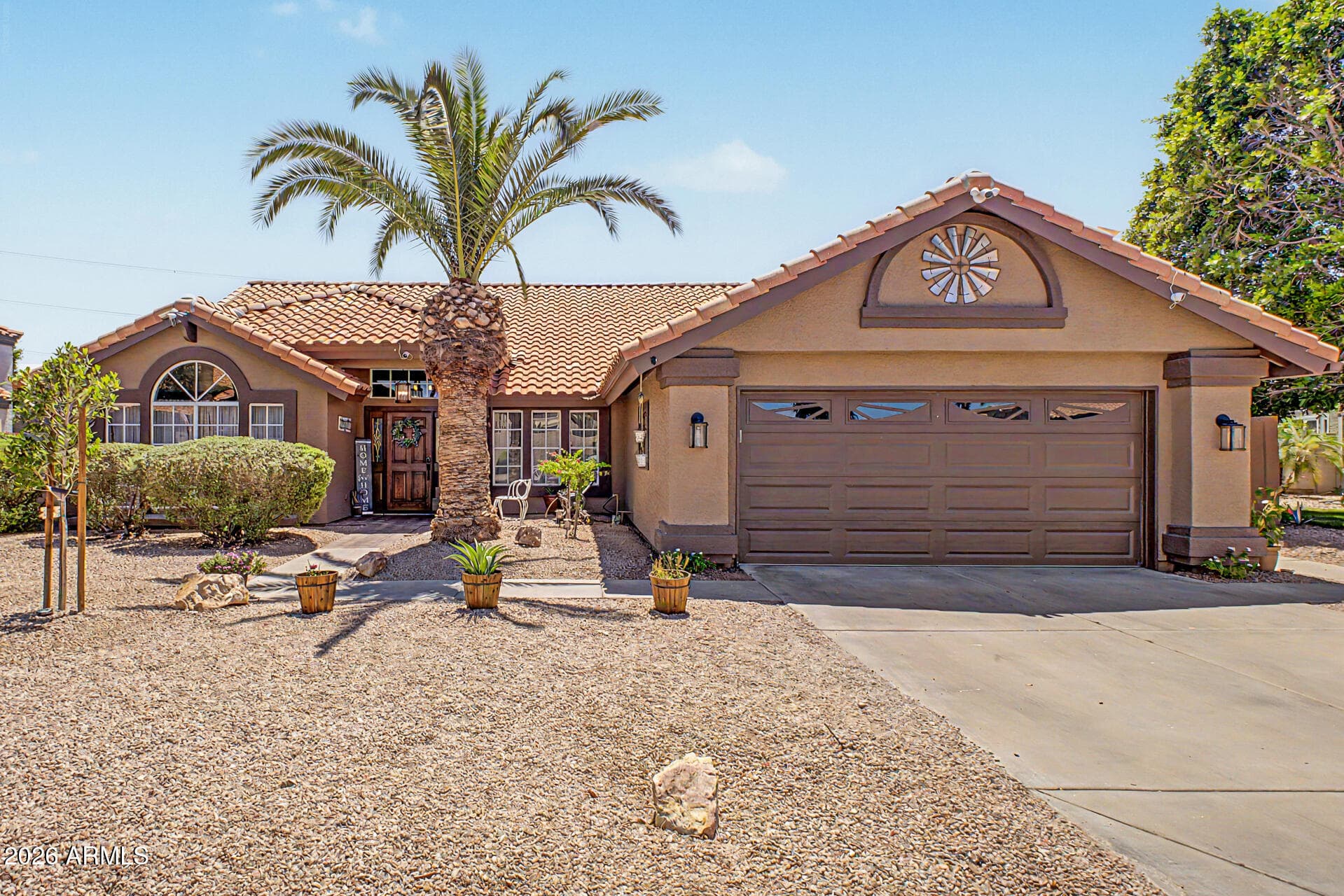 2943 E REDWOOD LN - Photo 3
