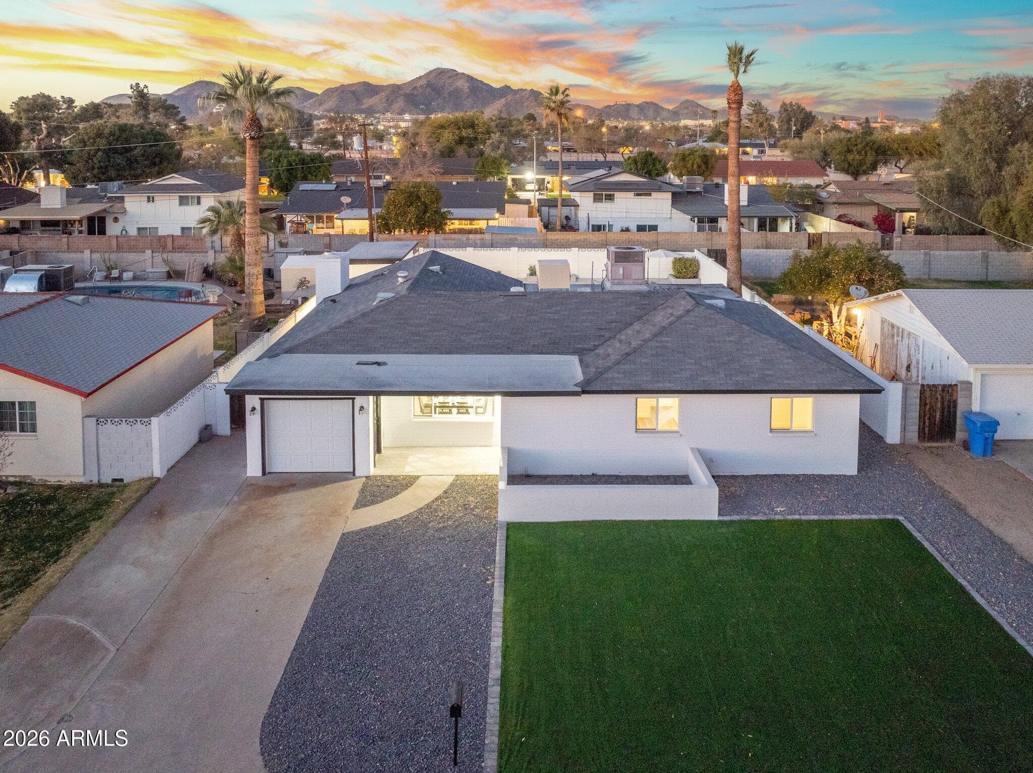 316 E El Camino Dr — photo 1