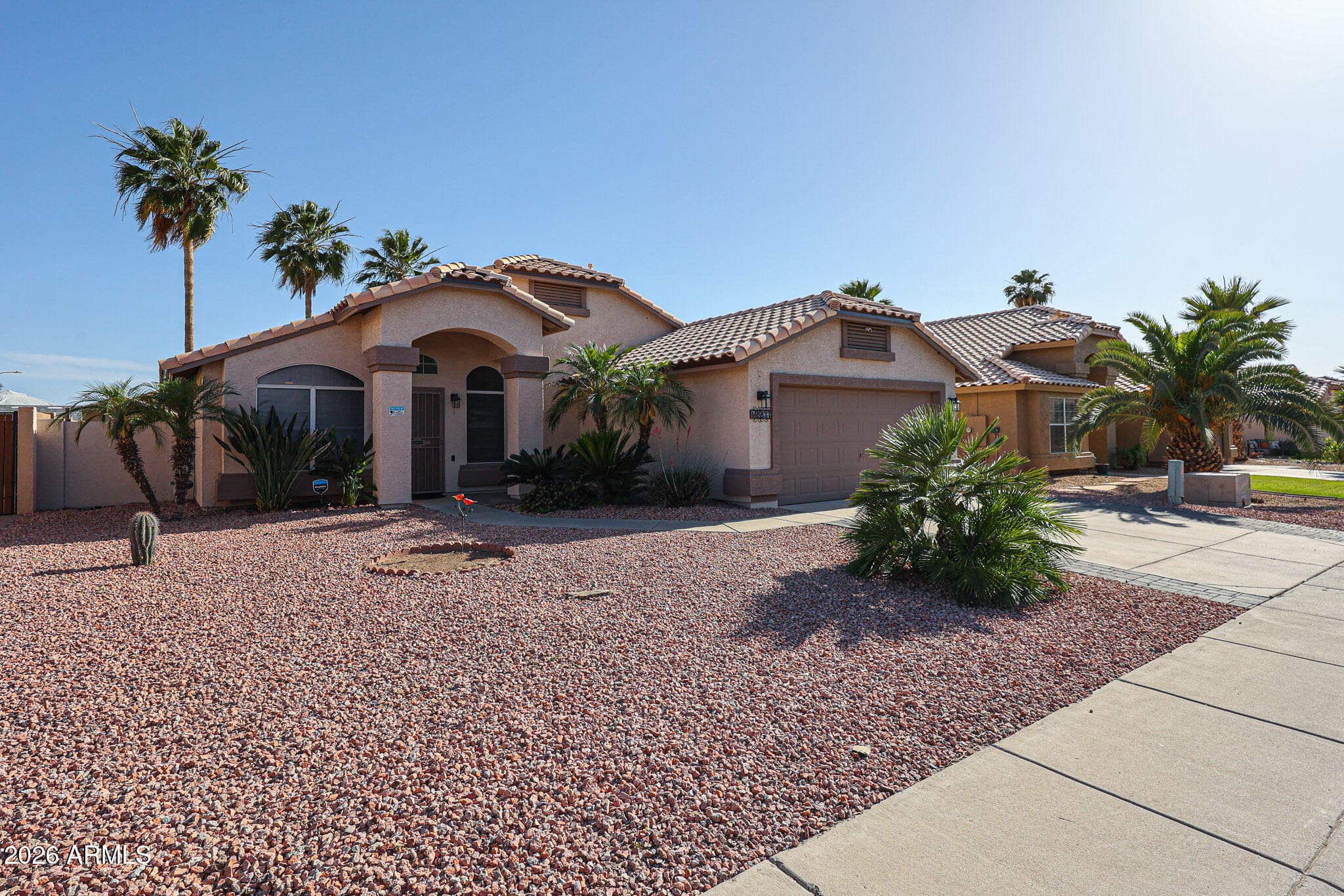 12237 W CAMBRIDGE AVE - Photo 1