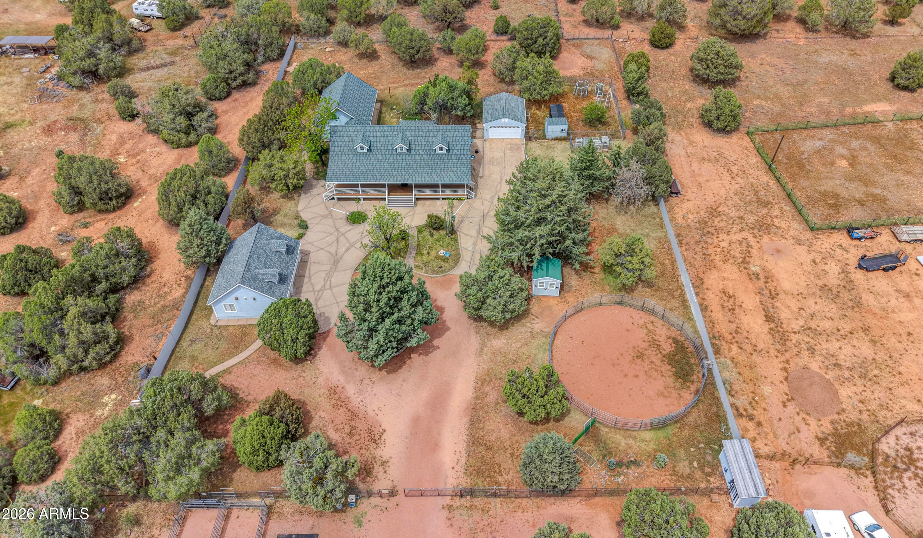 2404 W PALMER DR - Photo 1