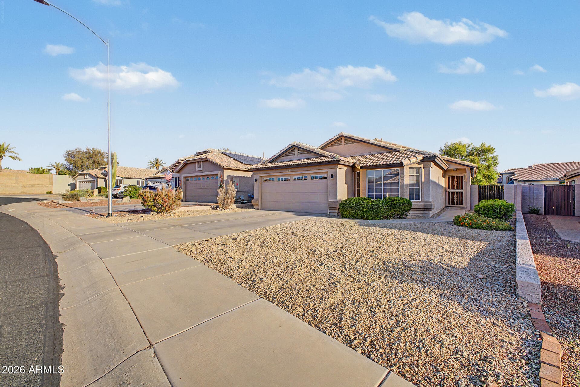10729 W Irma Ln — photo 2