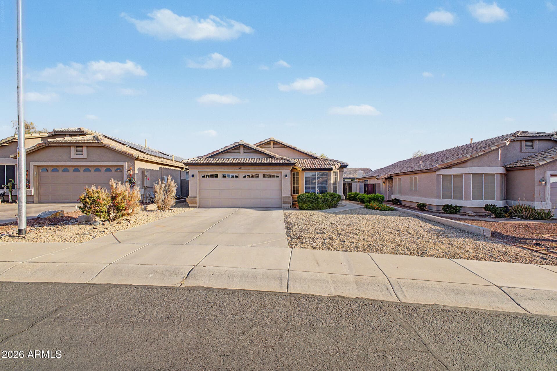 10729 W Irma Ln — photo 1