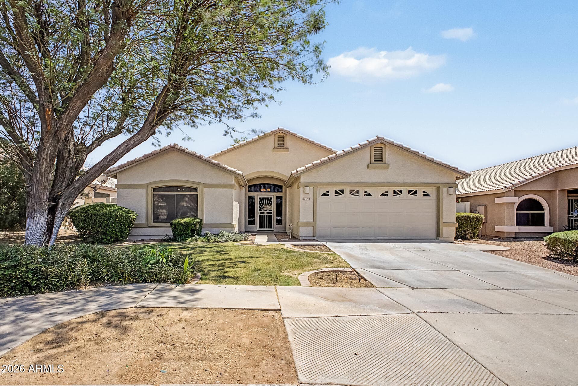 5253 W Frier Dr — photo 1