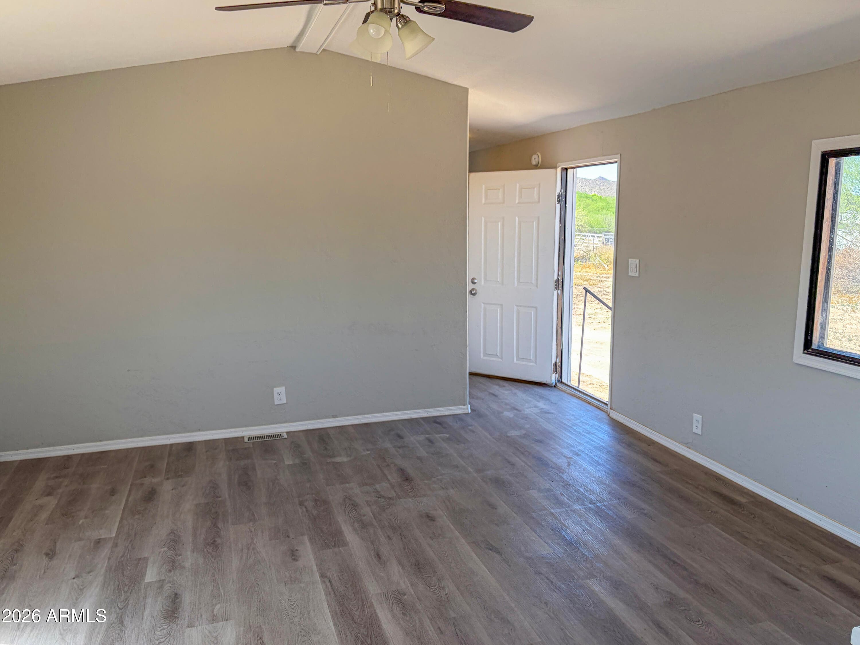 83105 E Bartolo Rd — photo 2
