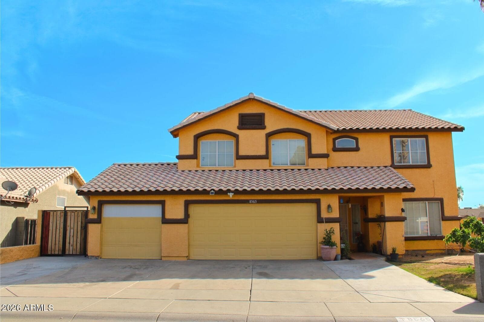 8565 W Monte Vista Rd — photo 1