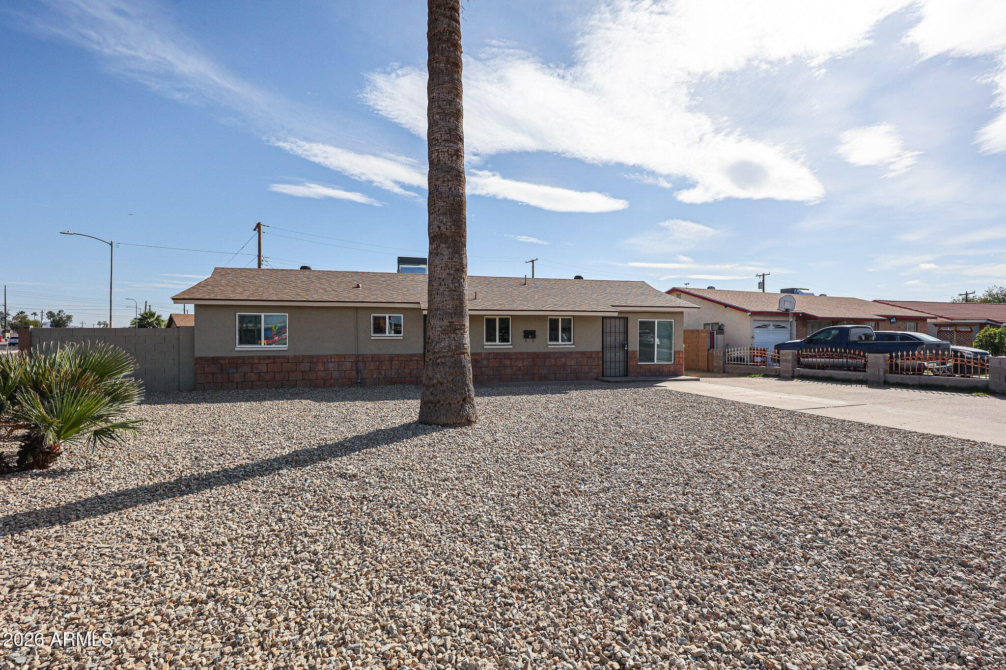 4301 W Weldon Ave — photo 1