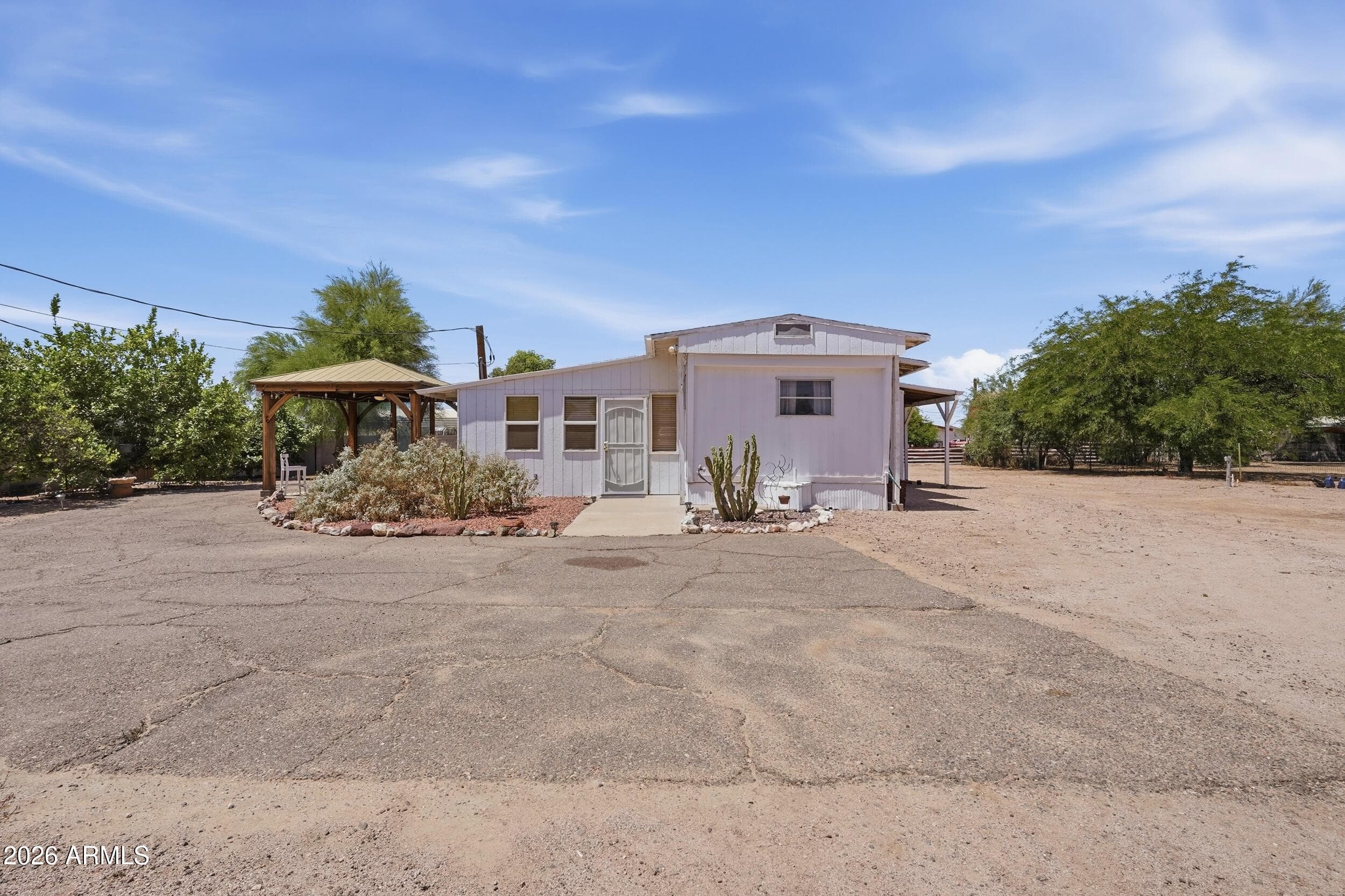 1918 N Warner Dr — photo 2