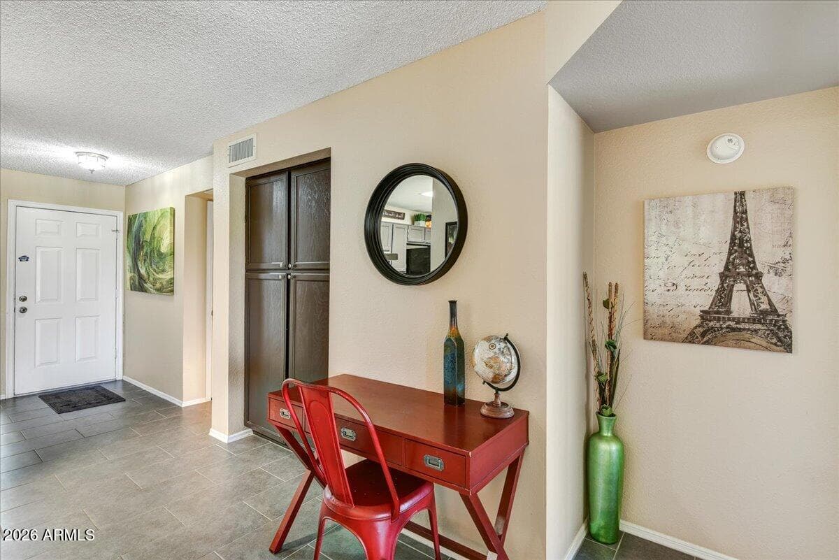 9276 W MORROW DR - Photo 2