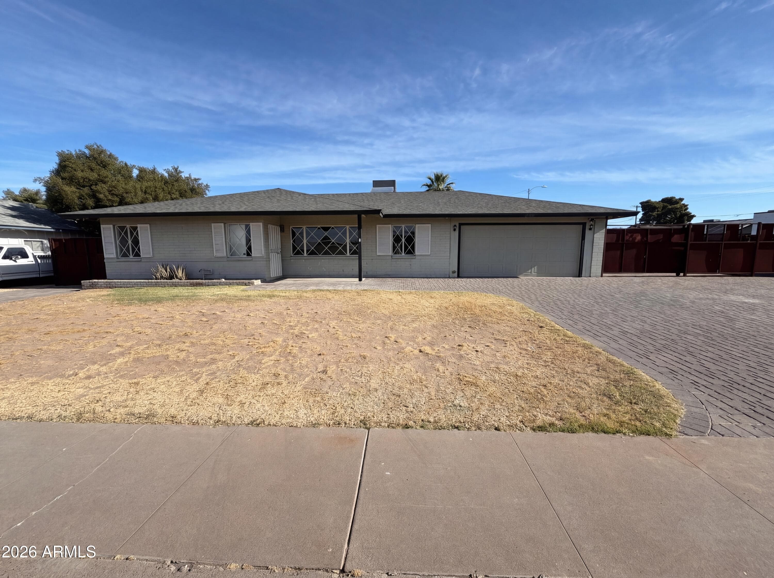 2402 W Anderson Ave — photo 1