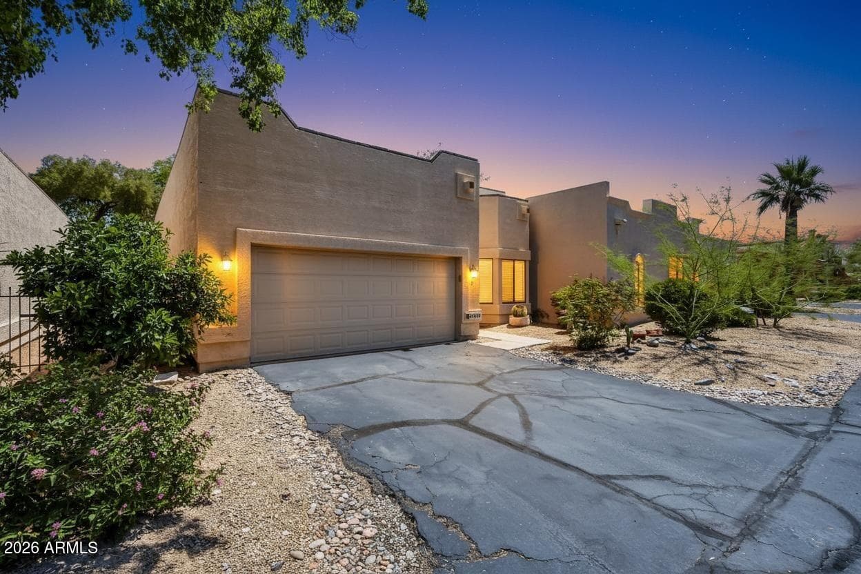 37204 N Tranquil Trail 24 — photo 2