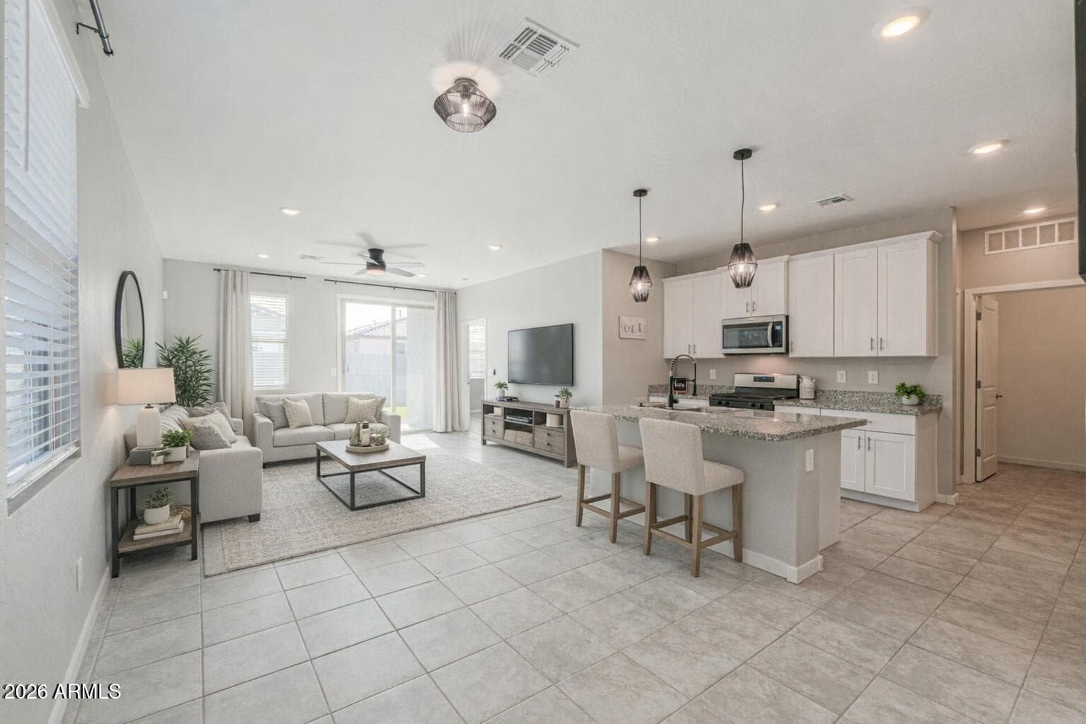 40145 W Wade Dr — photo 2