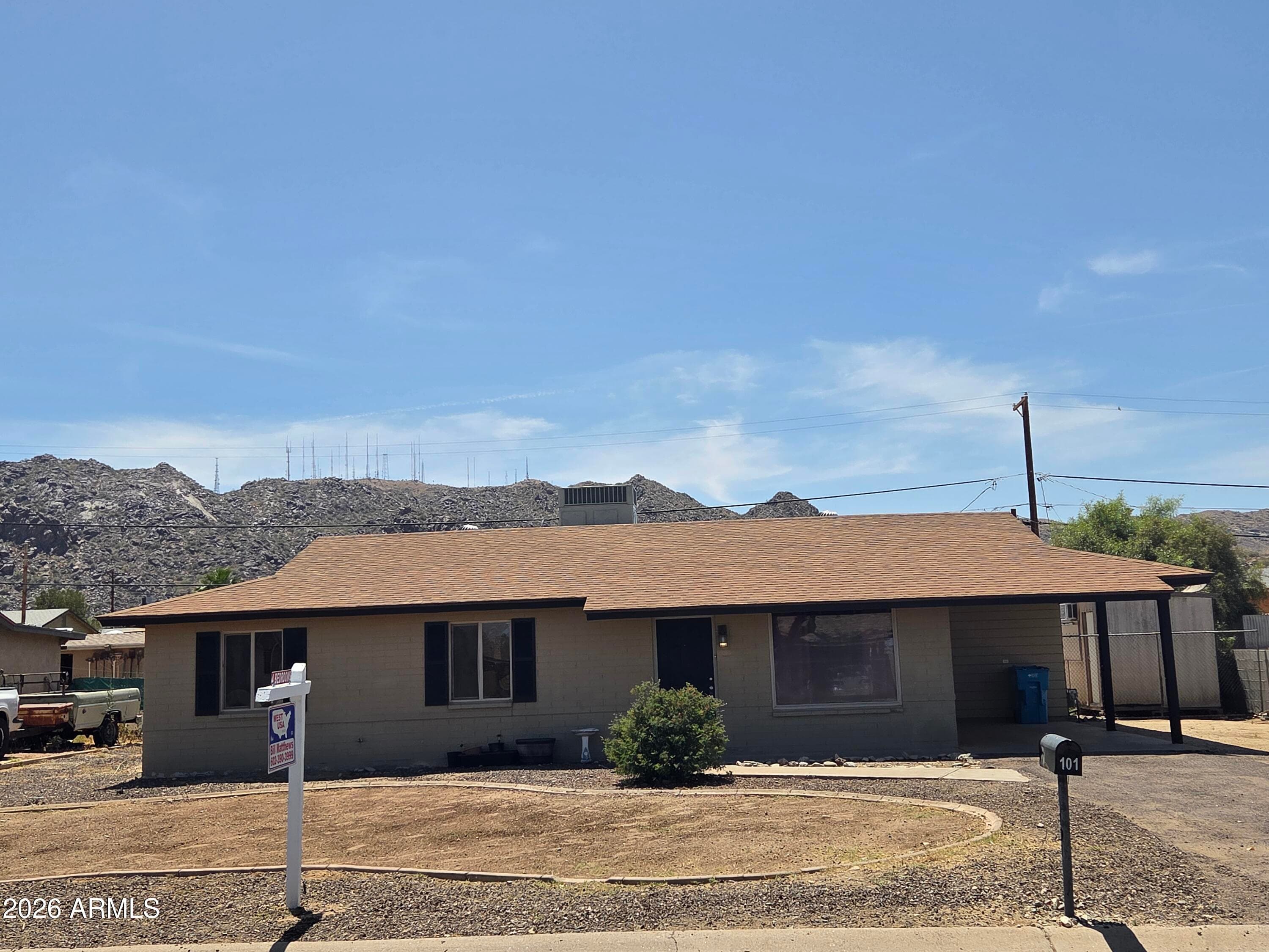 101 E Monte Way — photo 1